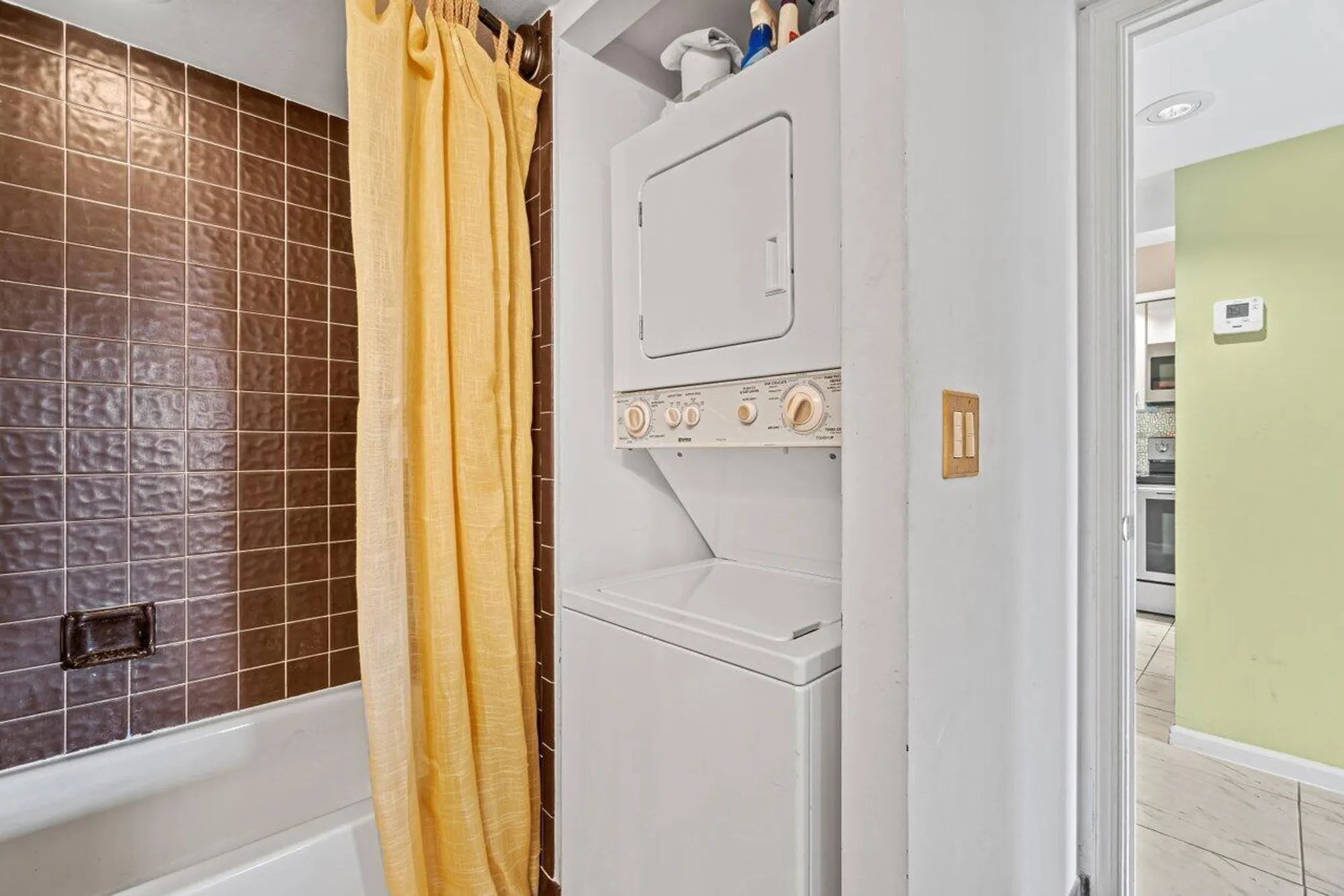 Property Slideshow image 15 of 63 | 5380 cedar lake dr apt 302, Boynton Beach, FL, 33437