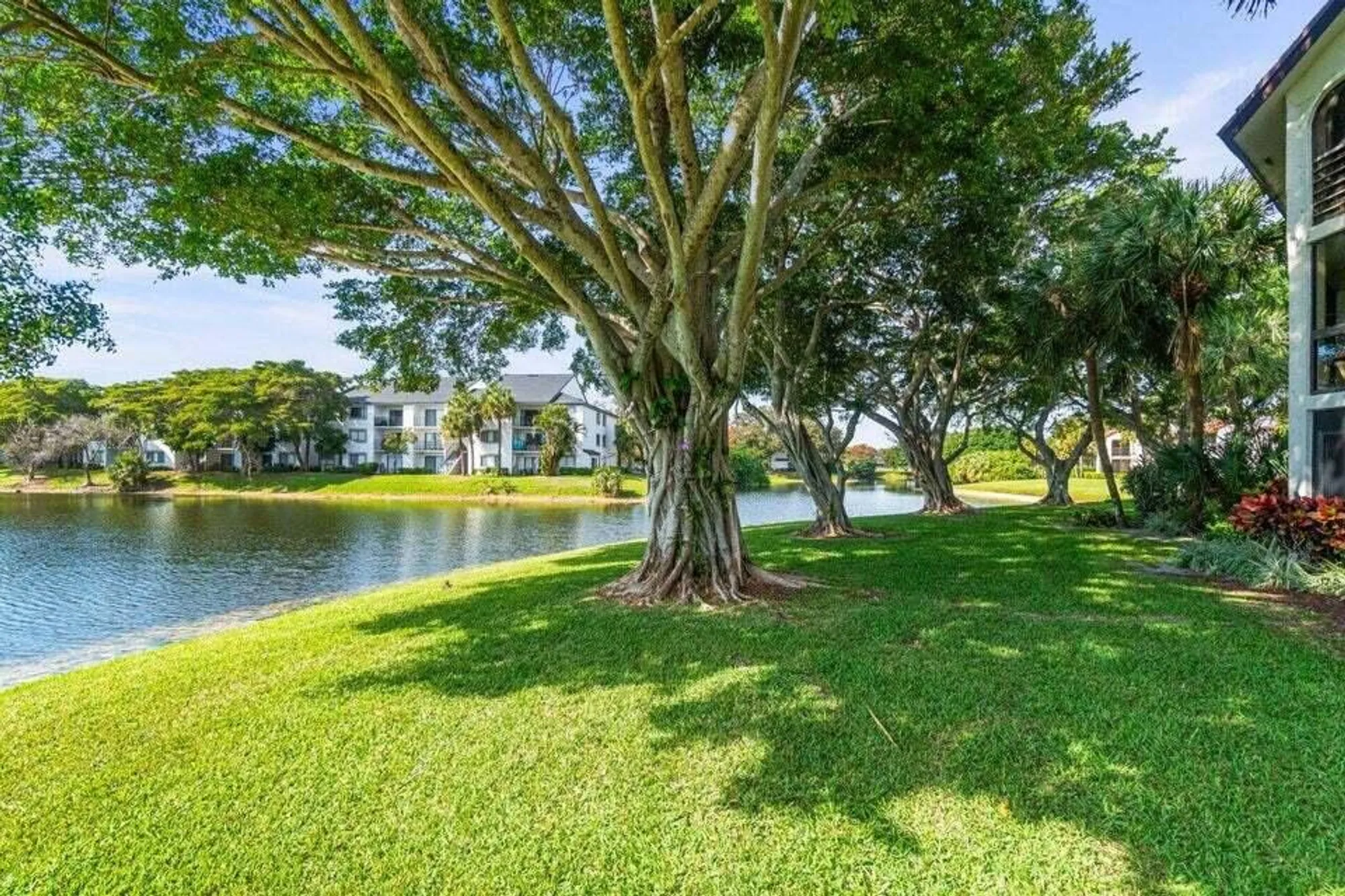 Property Slideshow image 33 of 63 | 5380 cedar lake dr apt 302, Boynton Beach, FL, 33437