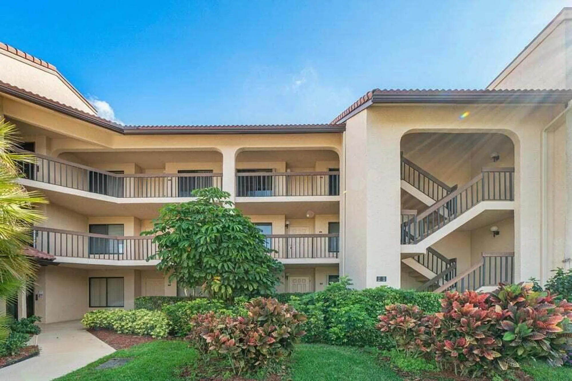 Property Slideshow image 45 of 63 | 5380 cedar lake dr apt 302, Boynton Beach, FL, 33437