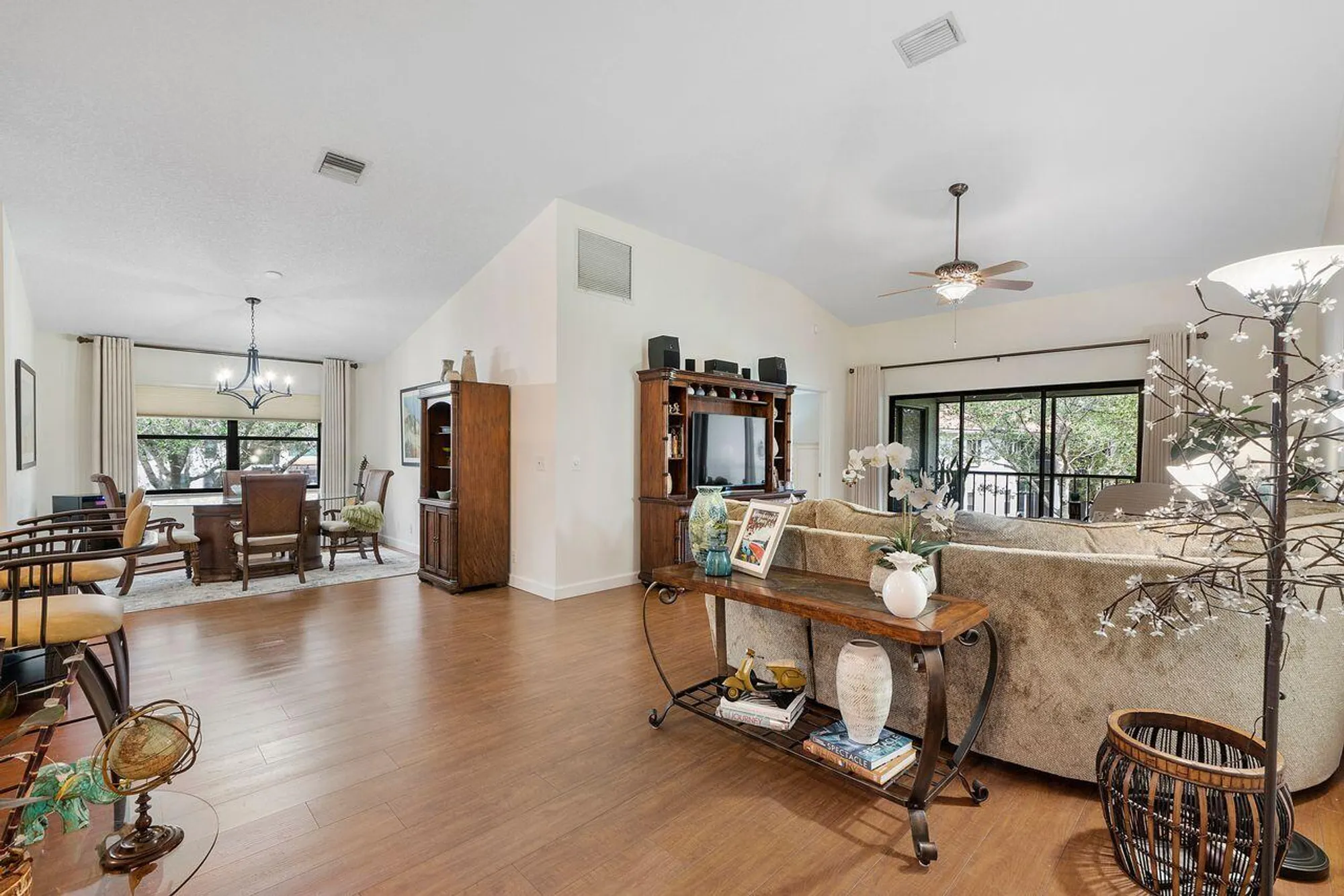 Property Slideshow image 18 of 38 | 9748 pavarotti ter 201, Boynton Beach, FL, 33437