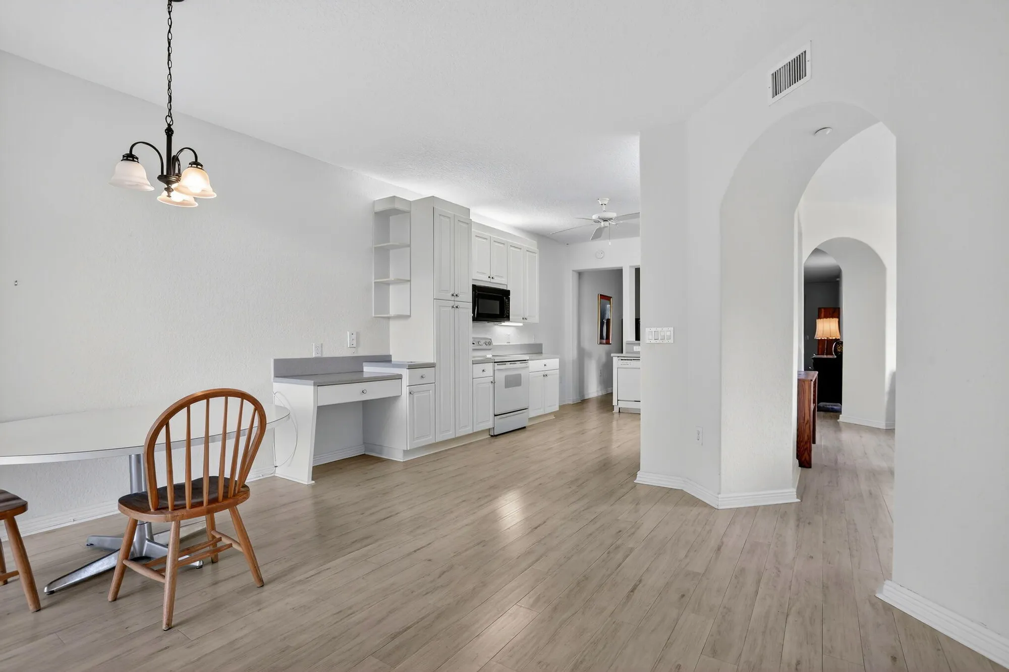 Property Slideshow image 18 of 51 | 7715 southampton ter 115, Tamarac, FL, 33321