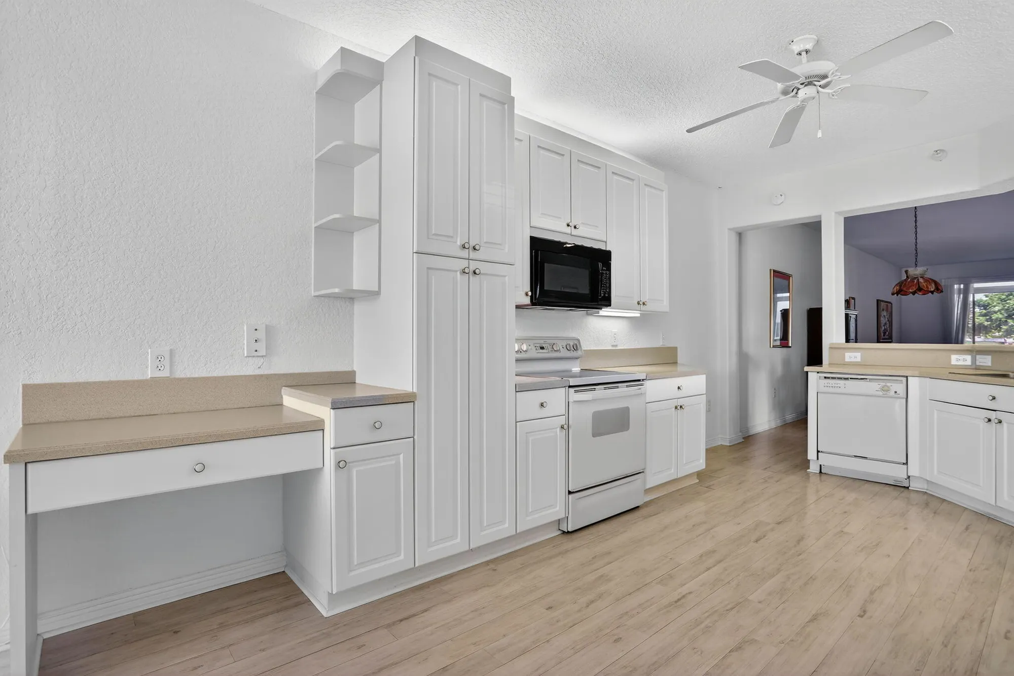 Property Slideshow image 26 of 51 | 7715 southampton ter 115, Tamarac, FL, 33321