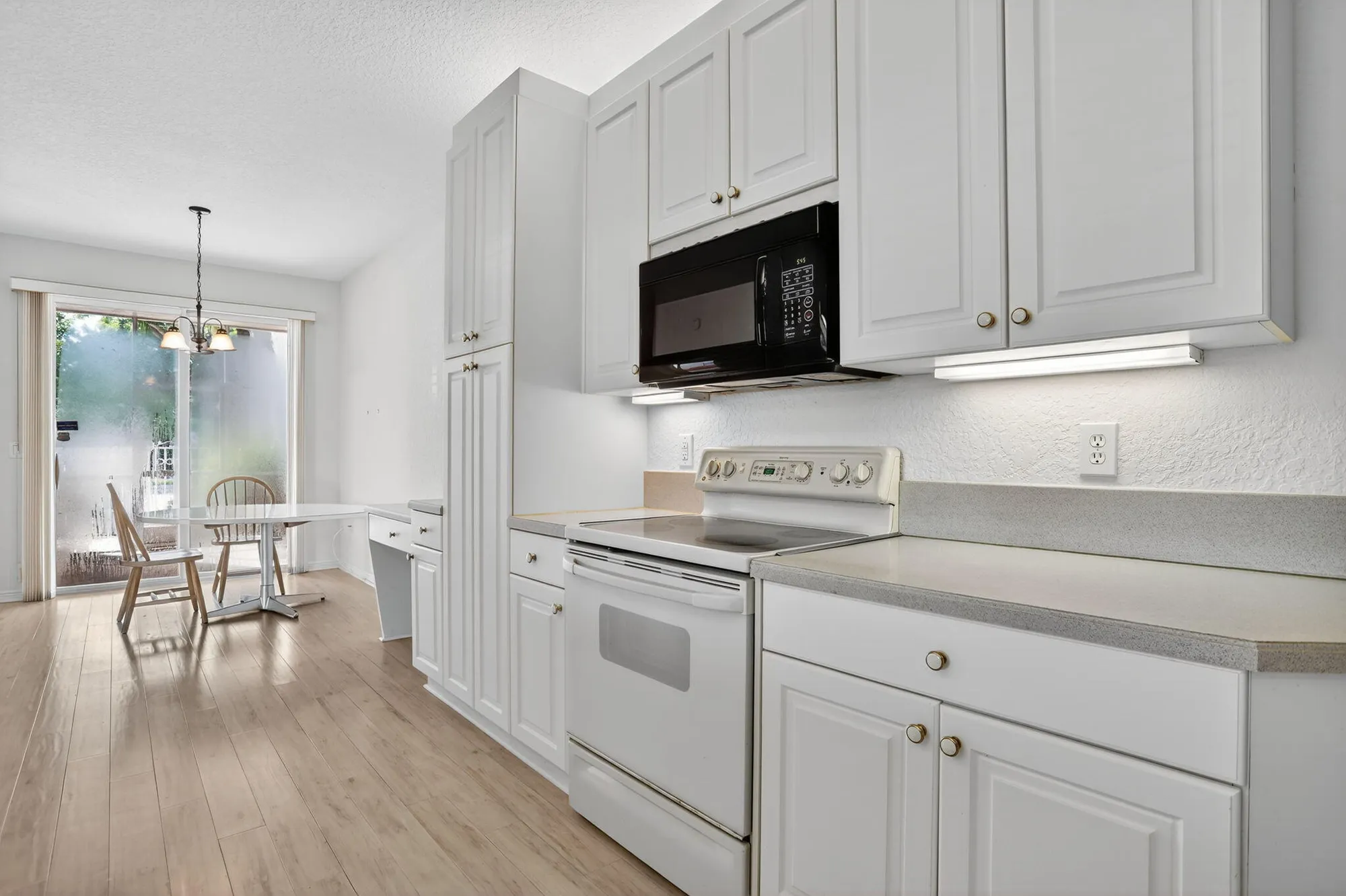 Property Slideshow image 29 of 51 | 7715 southampton ter 115, Tamarac, FL, 33321