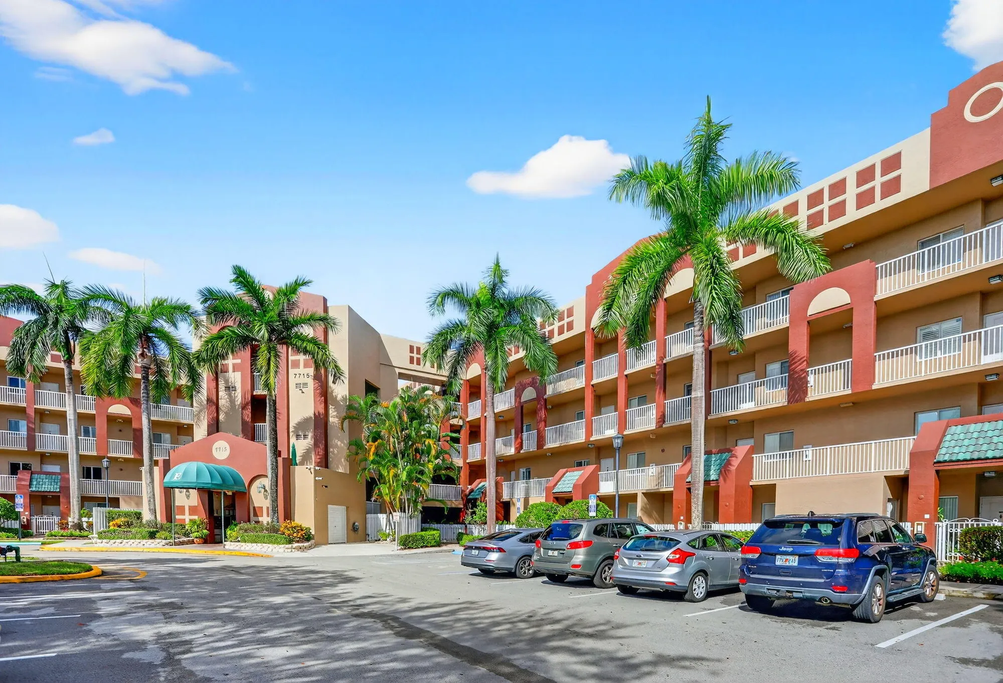 Property Slideshow image 1 of 51 | 7715 southampton ter 115, Tamarac, FL, 33321