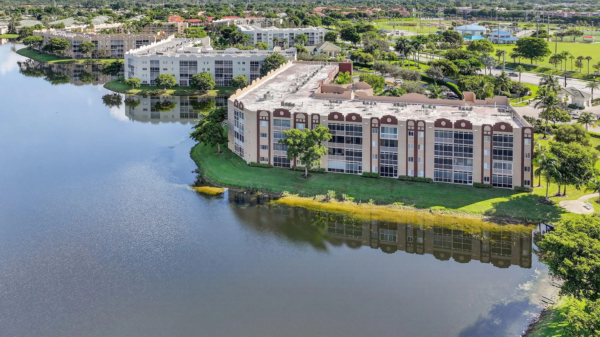 Property Slideshow image 7 of 51 | 7715 southampton ter 115, Tamarac, FL, 33321