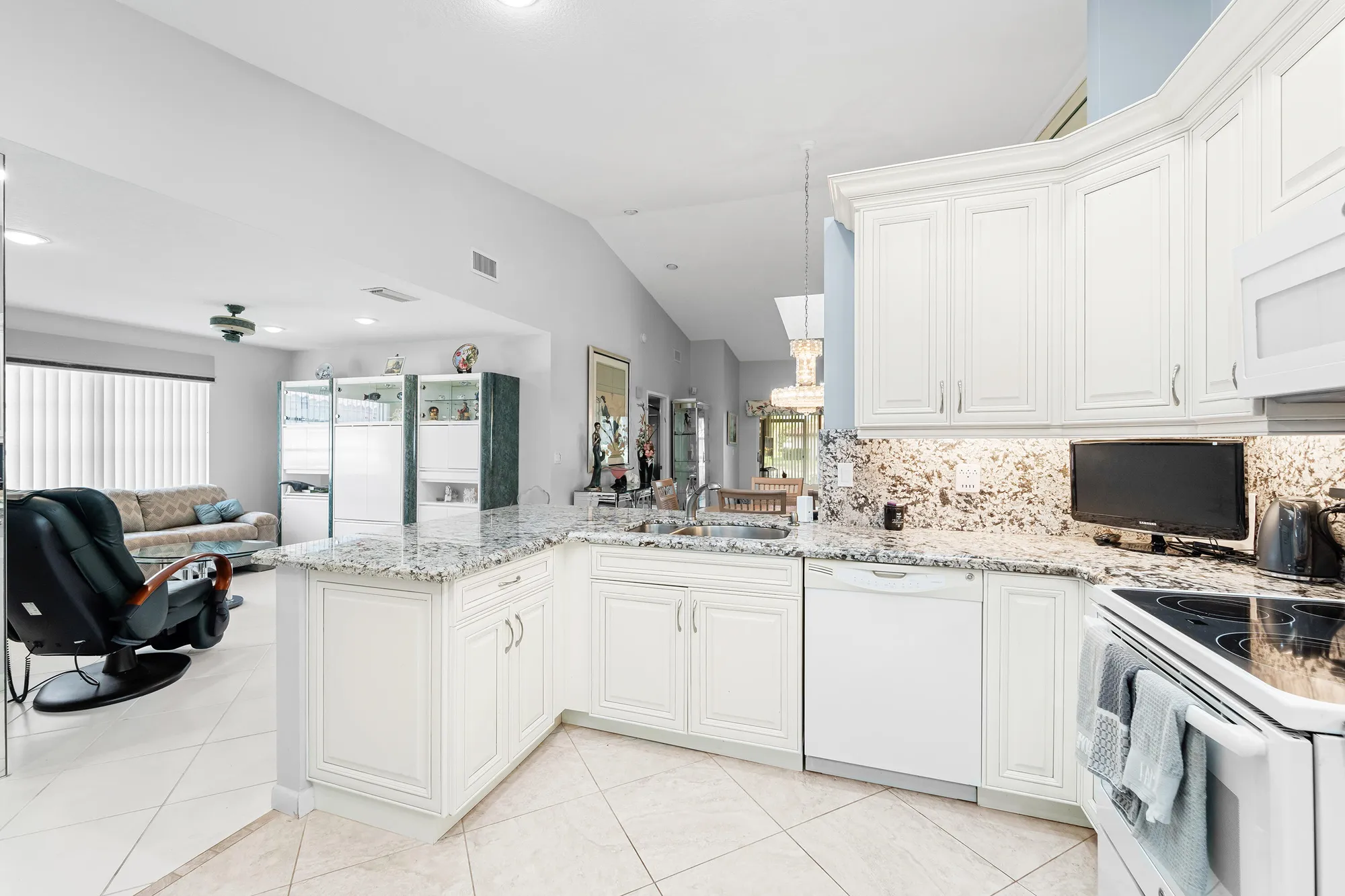 Property Slideshow image 13 of 61 | 6339 mill pointe cir, Delray Beach, FL, 33484