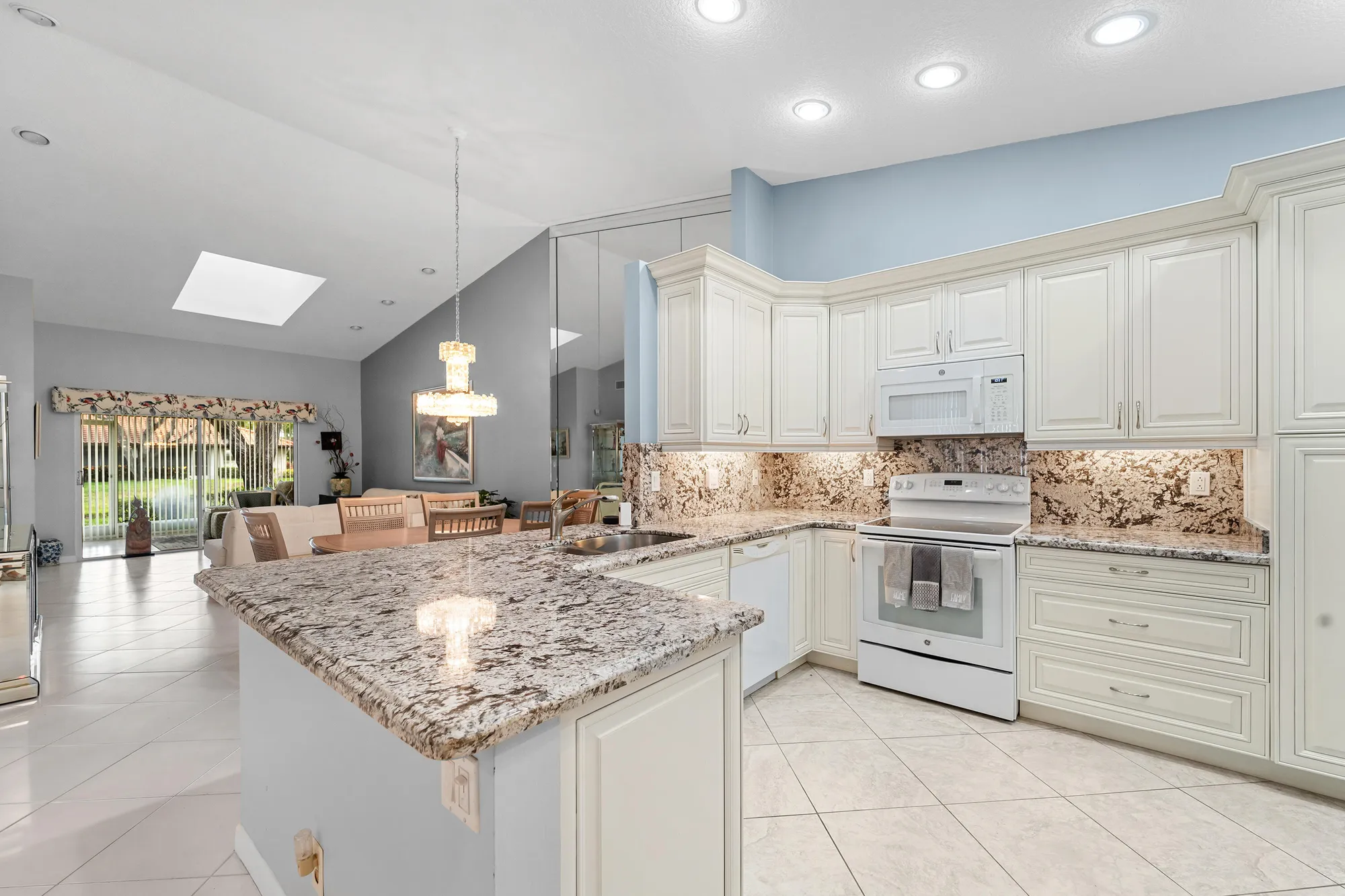 Property Slideshow image 15 of 61 | 6339 mill pointe cir, Delray Beach, FL, 33484
