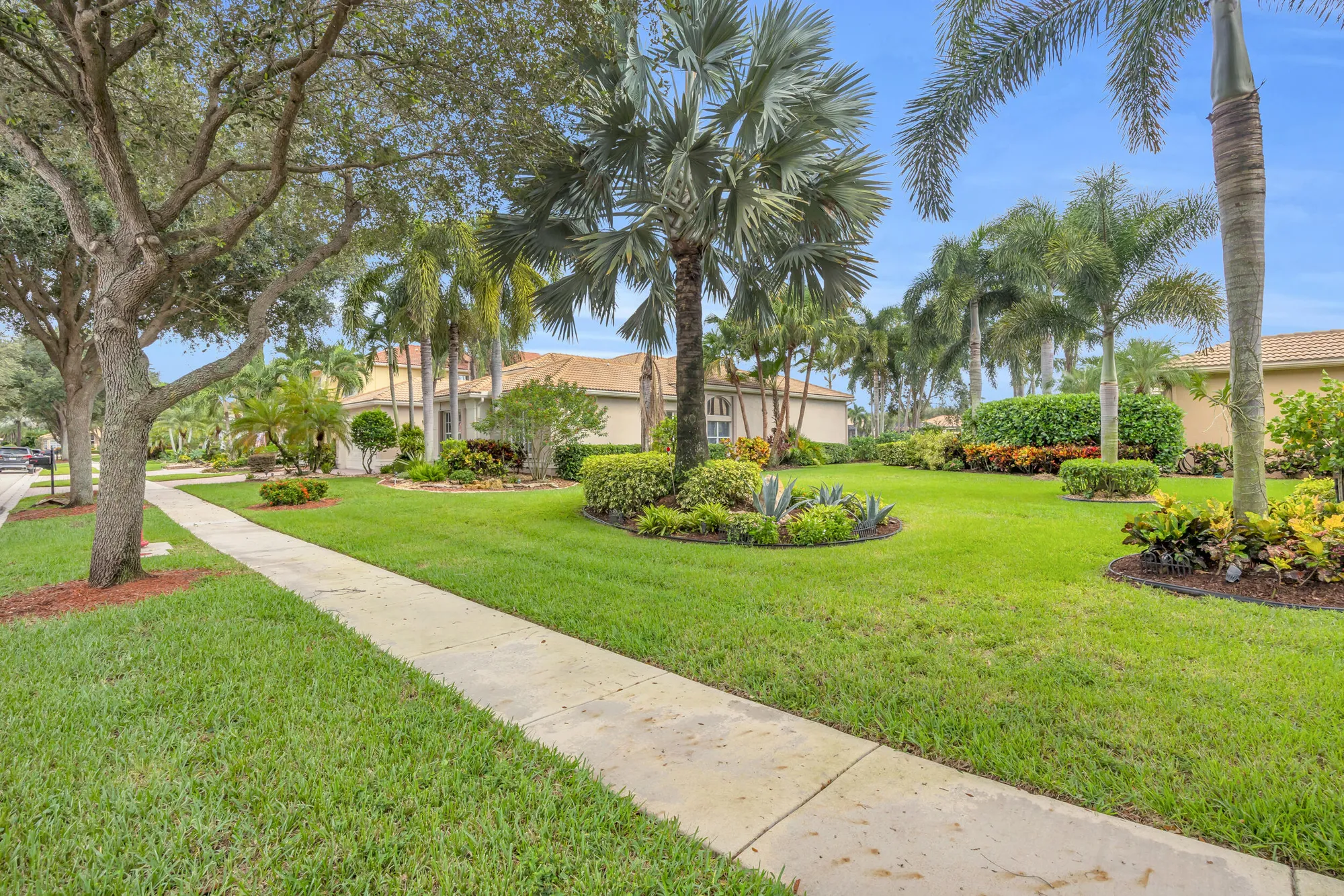 Property Slideshow image 2 of 61 | 7071 corning cir, Boynton Beach, FL, 33437