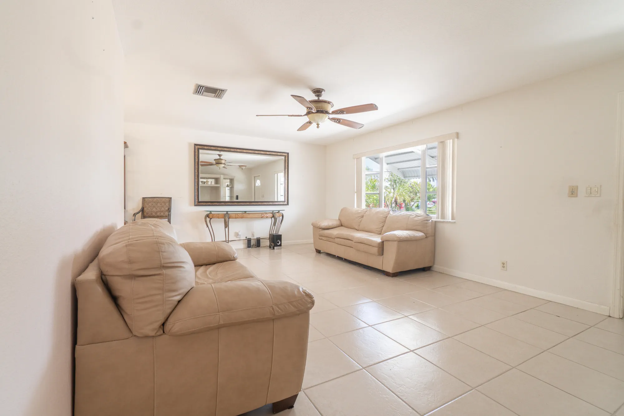 Property Slideshow image 5 of 37 | 1401 sw 17th ave, Boynton Beach, FL, 33426