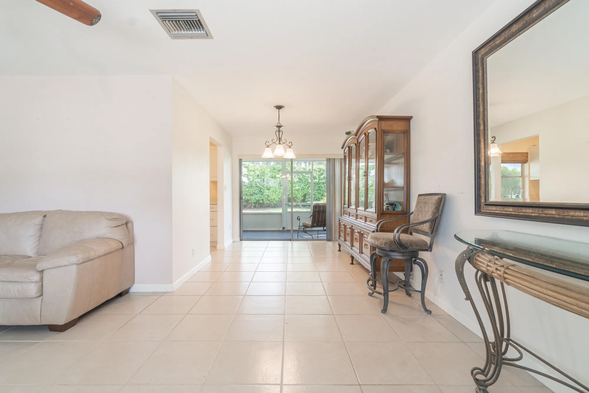 Property Slideshow image 11 of 37 | 1401 sw 17th ave, Boynton Beach, FL, 33426