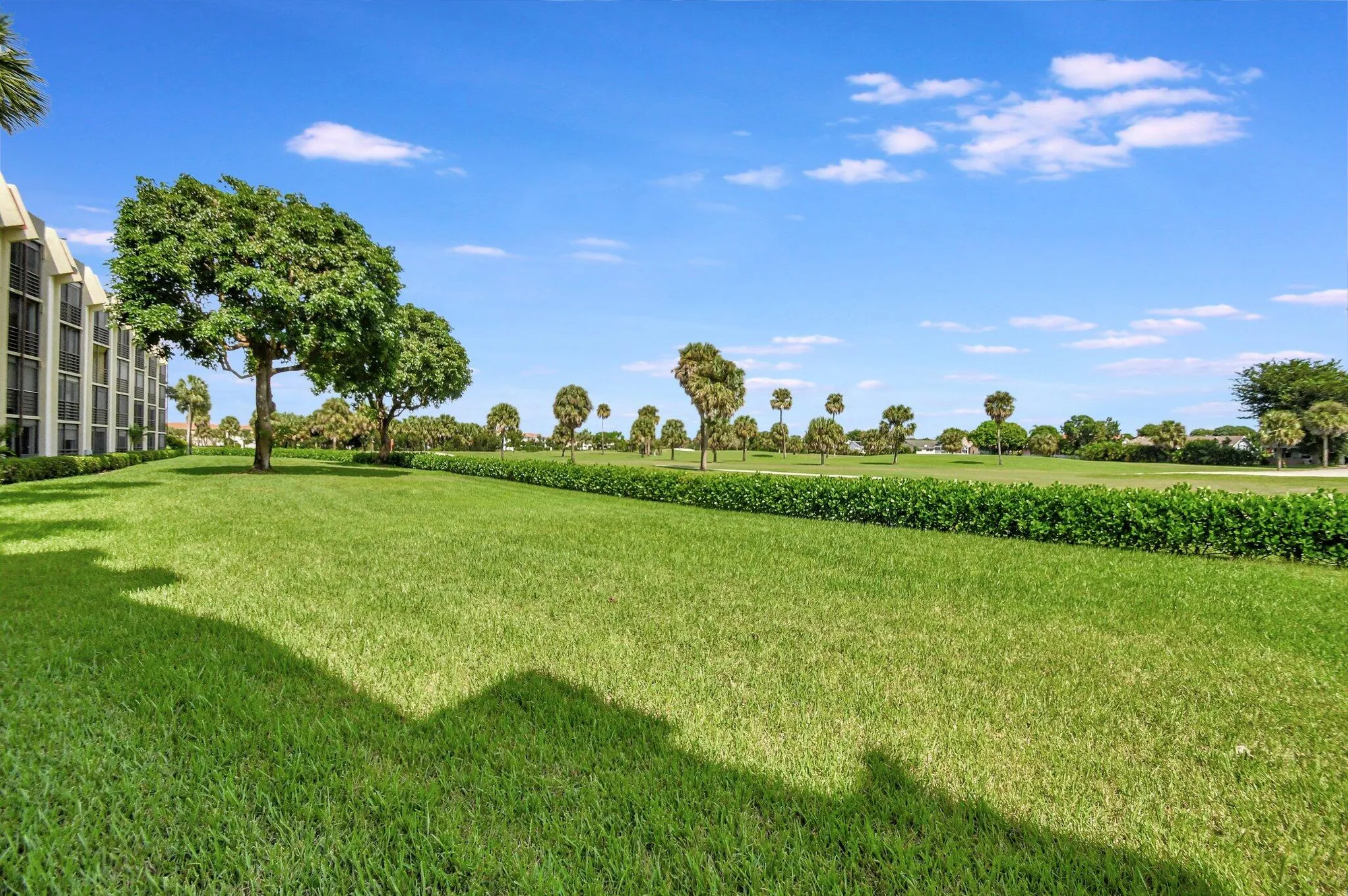 Property Slideshow image 32 of 42 | 23305 barwood ln 102, Boca Raton, FL, 33428