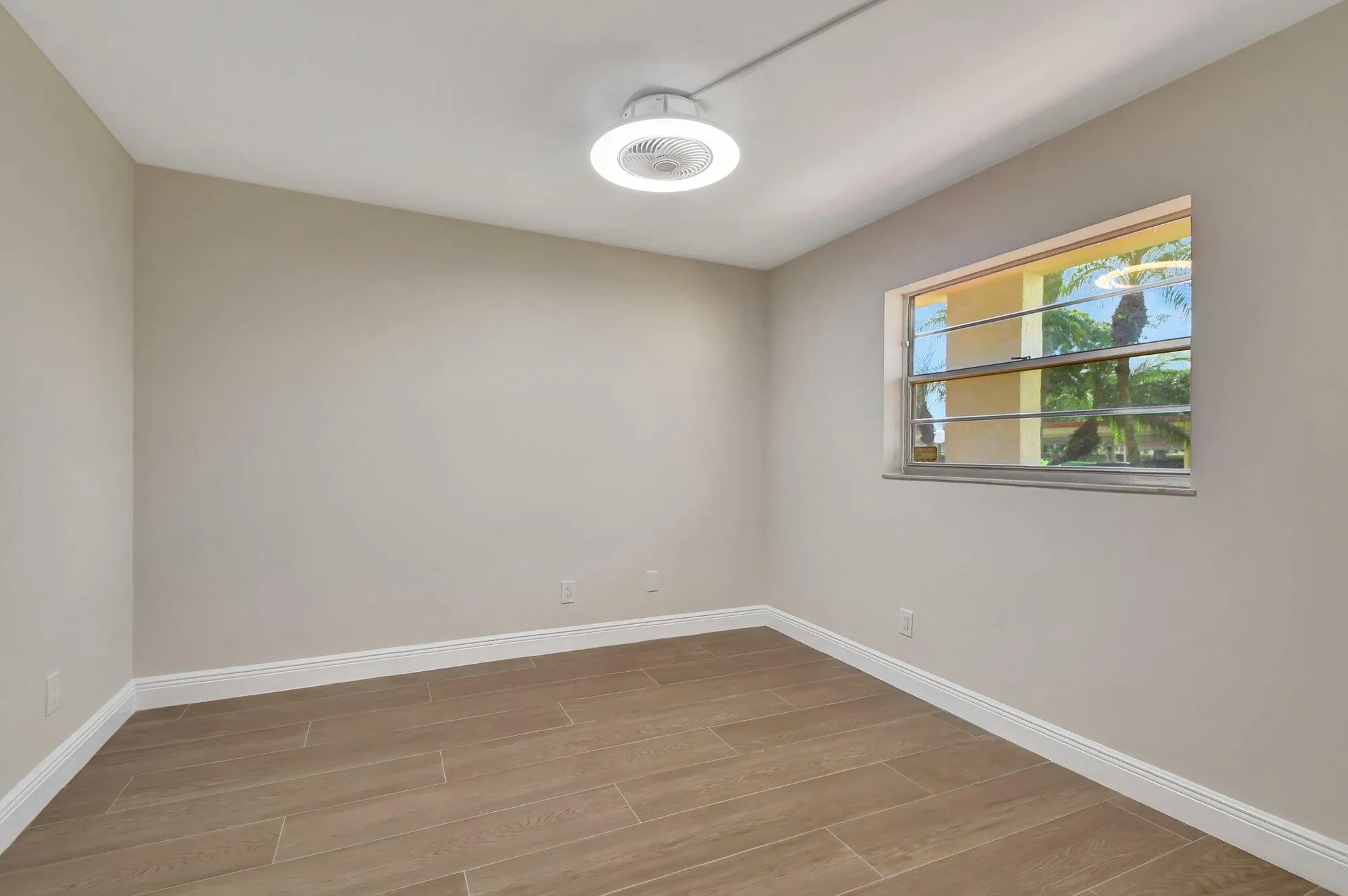 Property Slideshow image 21 of 42 | 23305 barwood ln 102, Boca Raton, FL, 33428