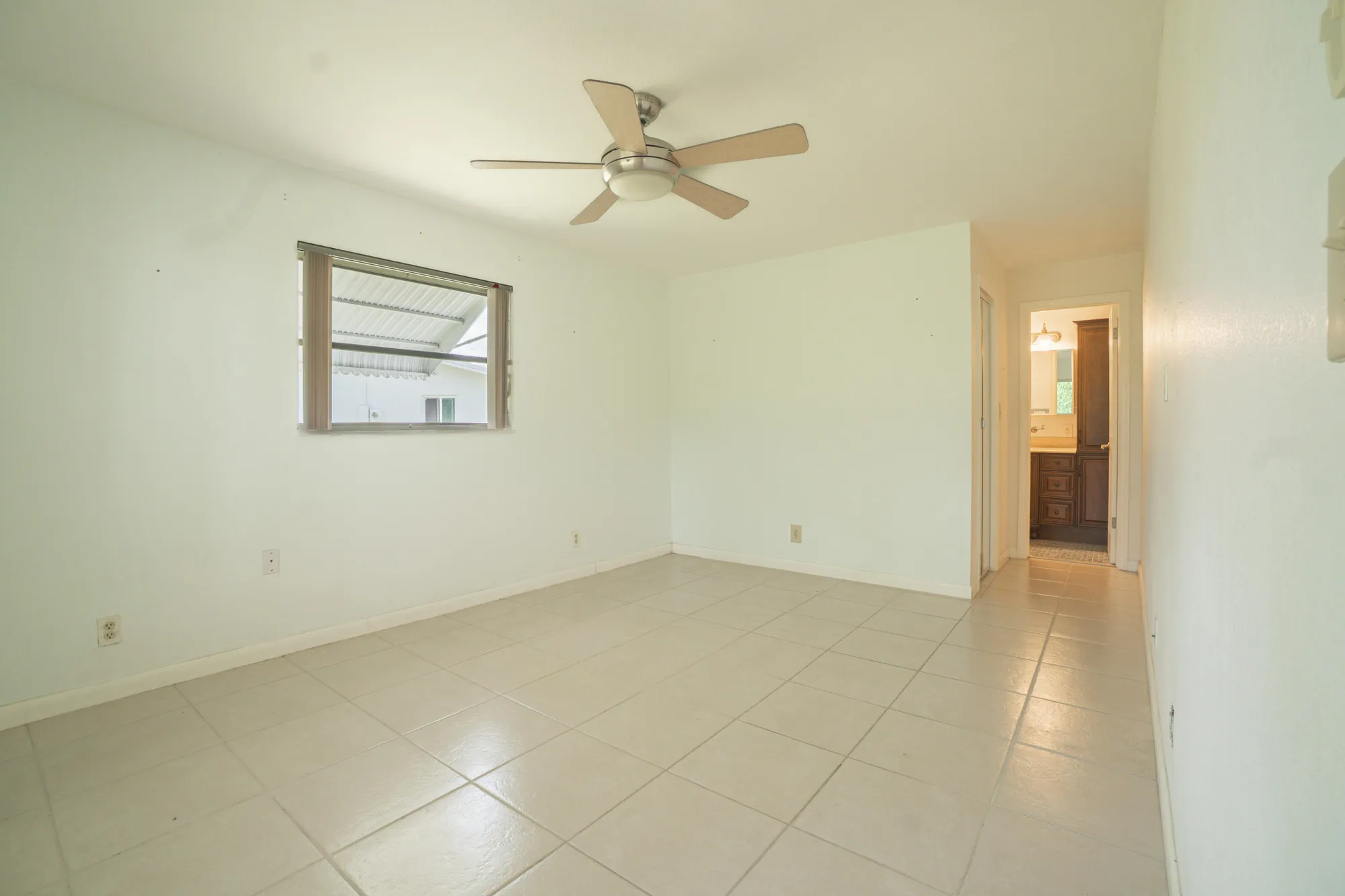 Property Slideshow image 16 of 37 | 1401 sw 17th ave, Boynton Beach, FL, 33426