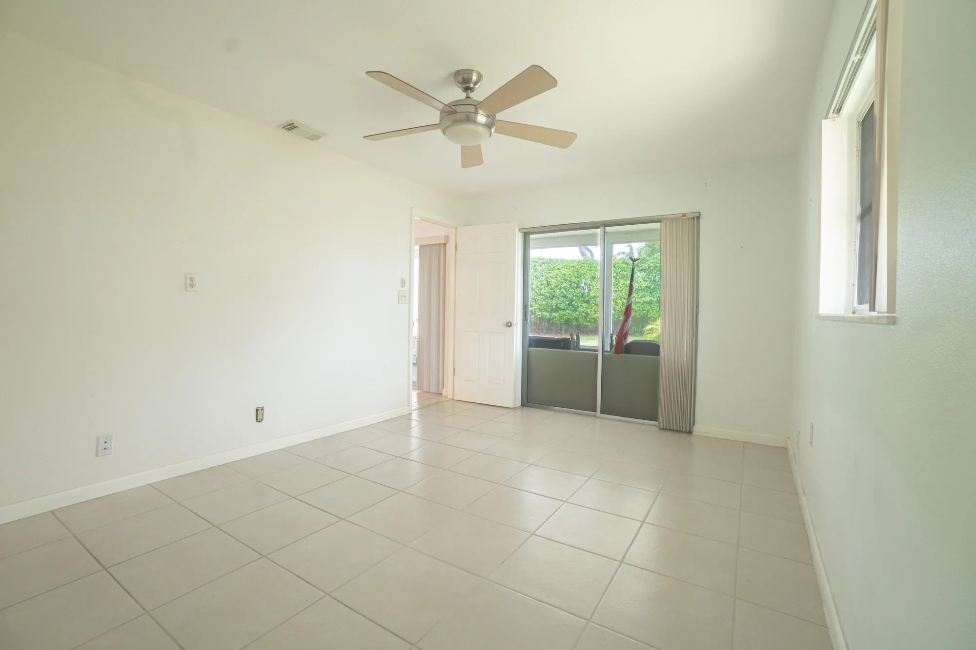 Property Slideshow image 17 of 37 | 1401 sw 17th ave, Boynton Beach, FL, 33426