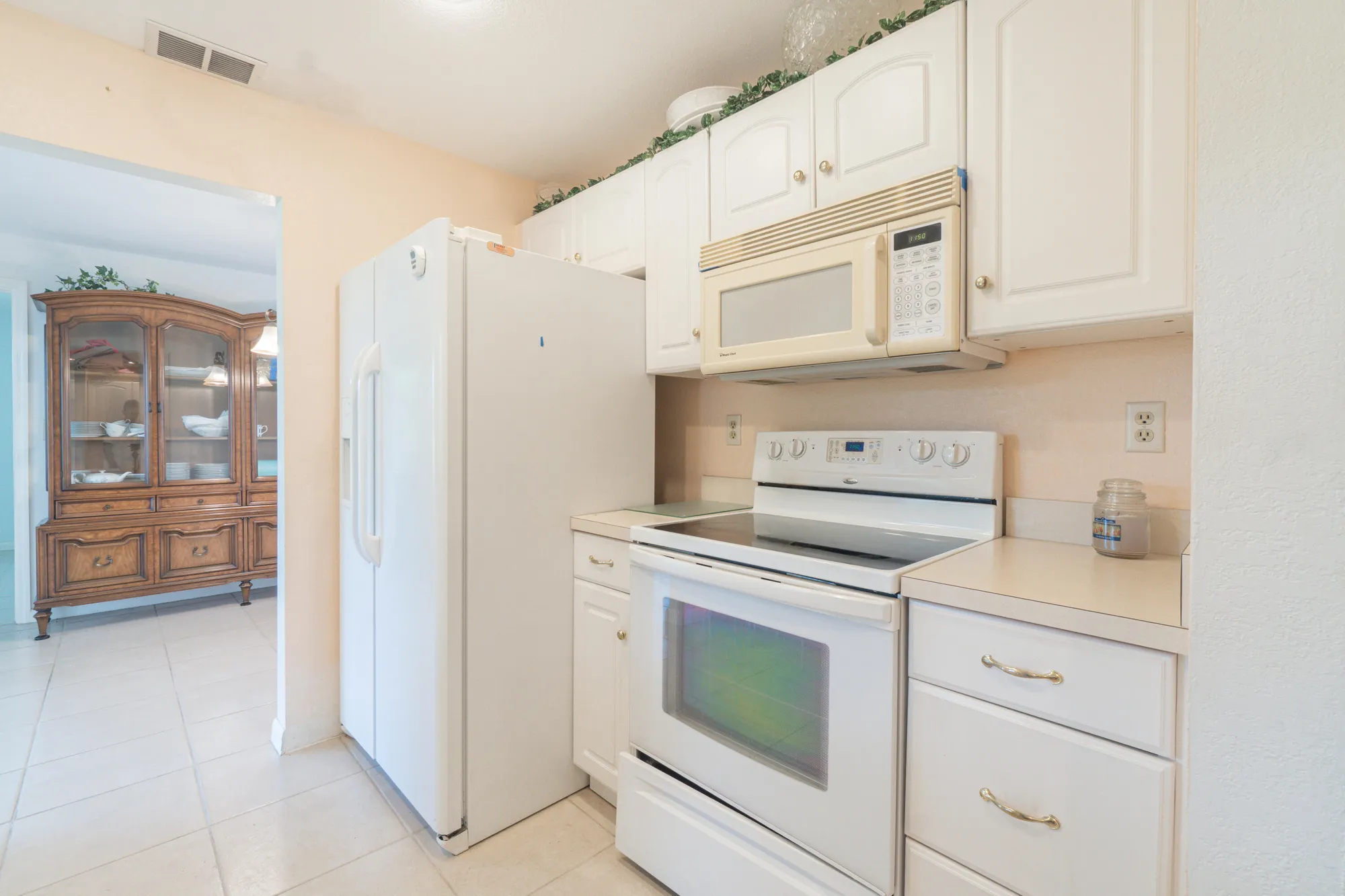 Property Slideshow image 9 of 37 | 1401 sw 17th ave, Boynton Beach, FL, 33426