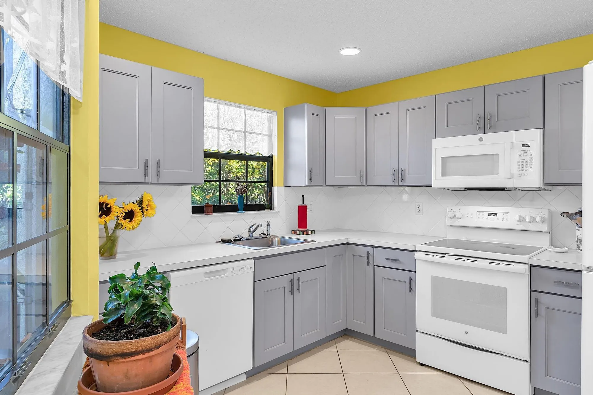 Property Slideshow image 15 of 36 | 3083 lucerne park dr, Greenacres, FL, 33467