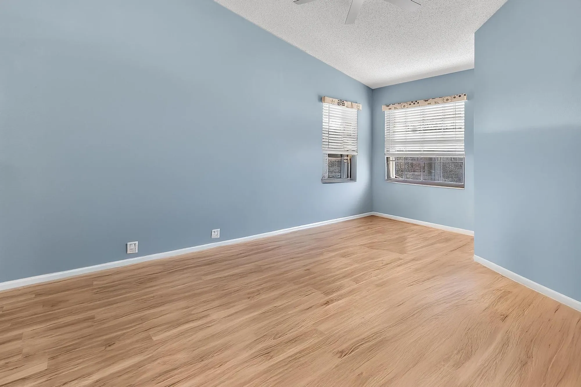 Property Slideshow image 23 of 36 | 3083 lucerne park dr, Greenacres, FL, 33467