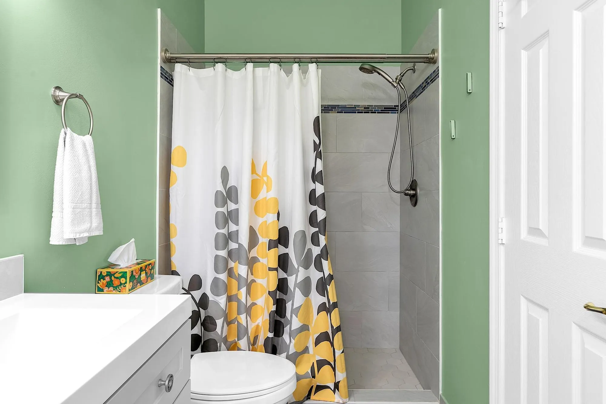 Property Slideshow image 27 of 36 | 3083 lucerne park dr, Greenacres, FL, 33467