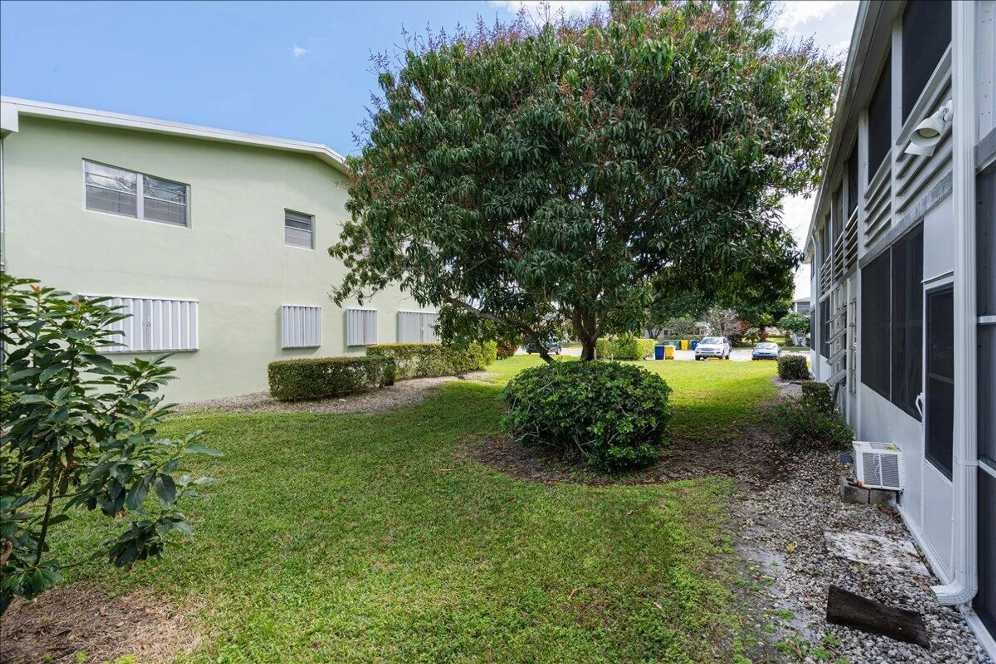 Property Slideshow image 12 of 13 | 98 cambridge e unit e, West Palm Beach, FL, 33417