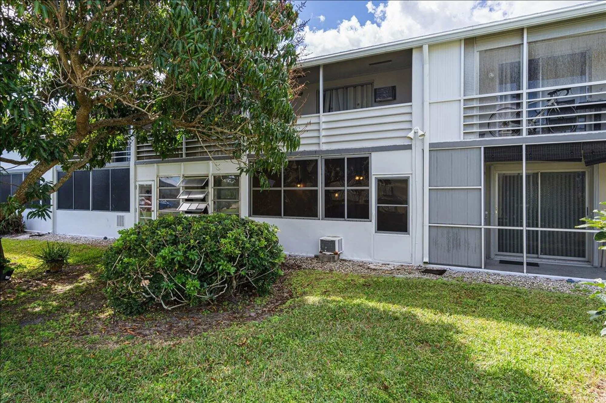 Property Slideshow image 13 of 13 | 98 cambridge e unit e, West Palm Beach, FL, 33417