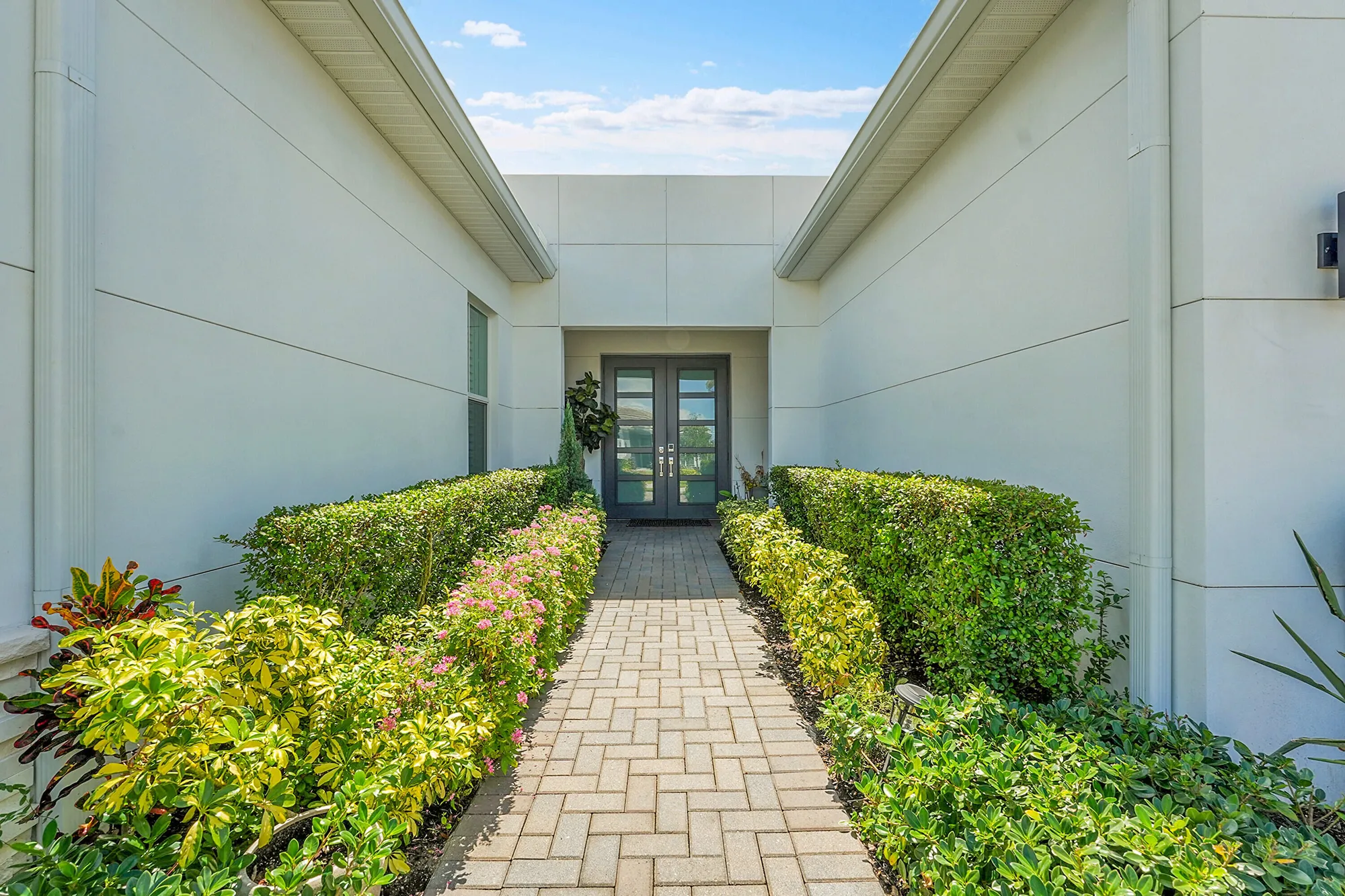 Property Slideshow image 4 of 40 | 10406 sw aquila way, Port Saint Lucie, FL, 34987