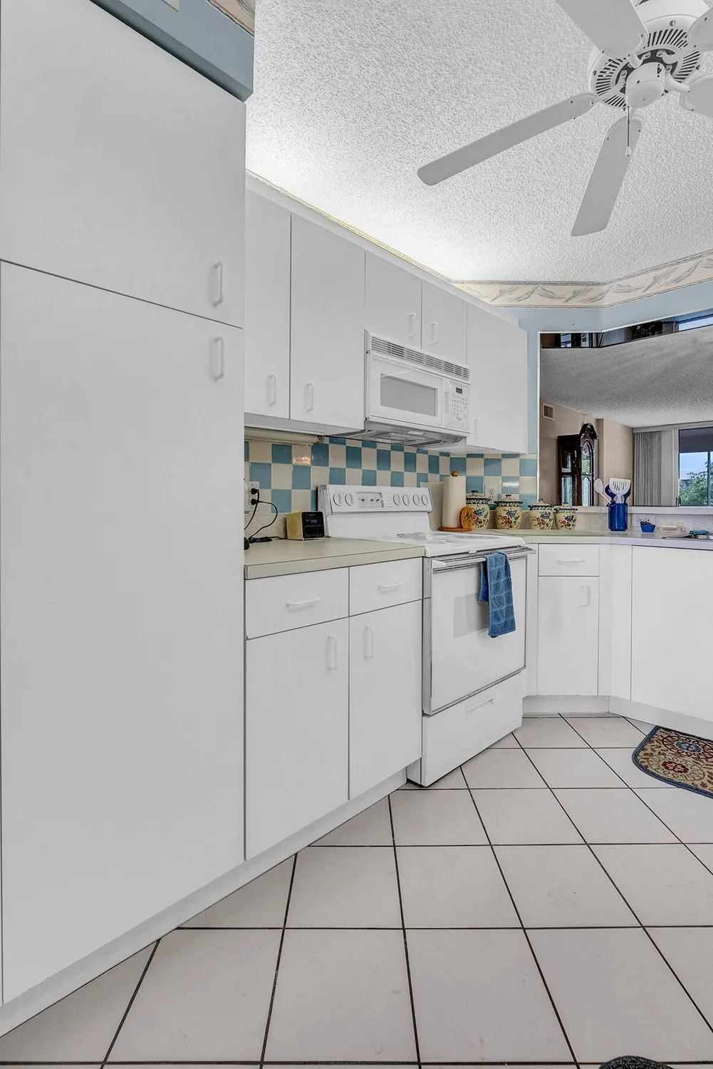 Property Slideshow image 11 of 39 | 7562 trent dr 306, Tamarac, FL, 33321