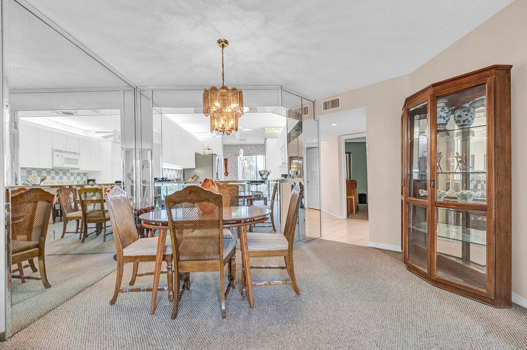 Property Slideshow image 4 of 39 | 7562 trent dr 306, Tamarac, FL, 33321