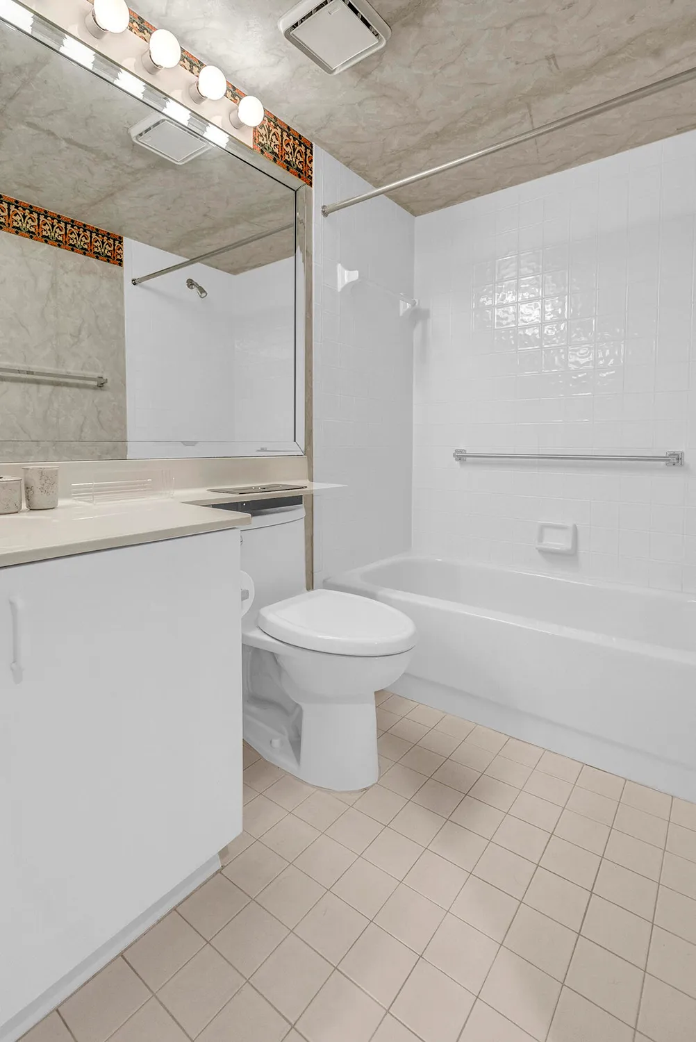 Property Slideshow image 25 of 39 | 7562 trent dr 306, Tamarac, FL, 33321