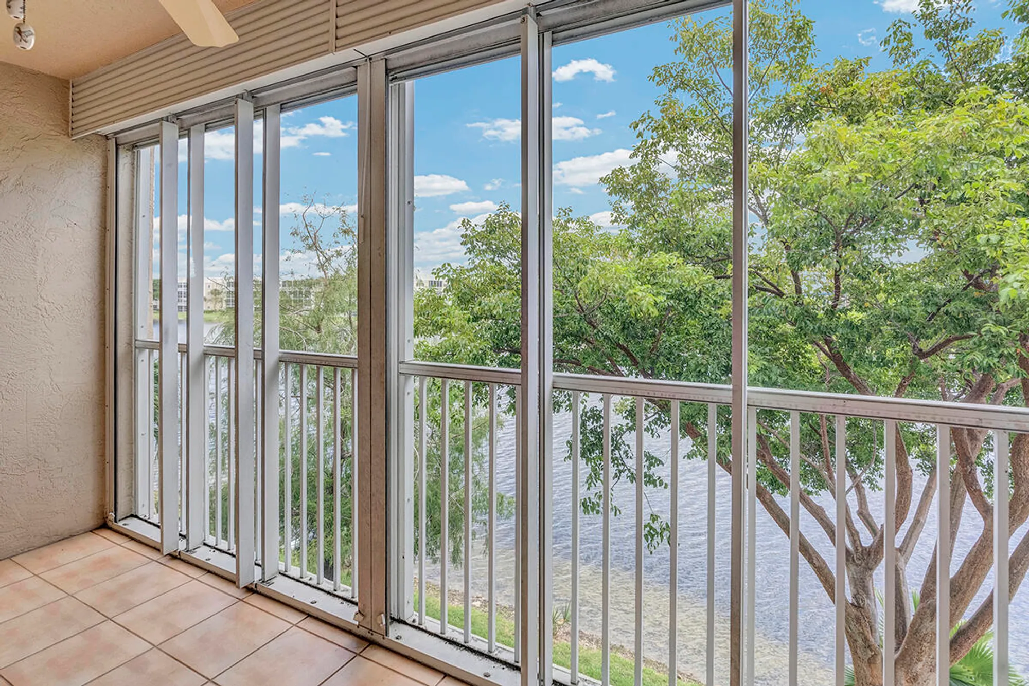 Property Slideshow image 28 of 39 | 7562 trent dr 306, Tamarac, FL, 33321