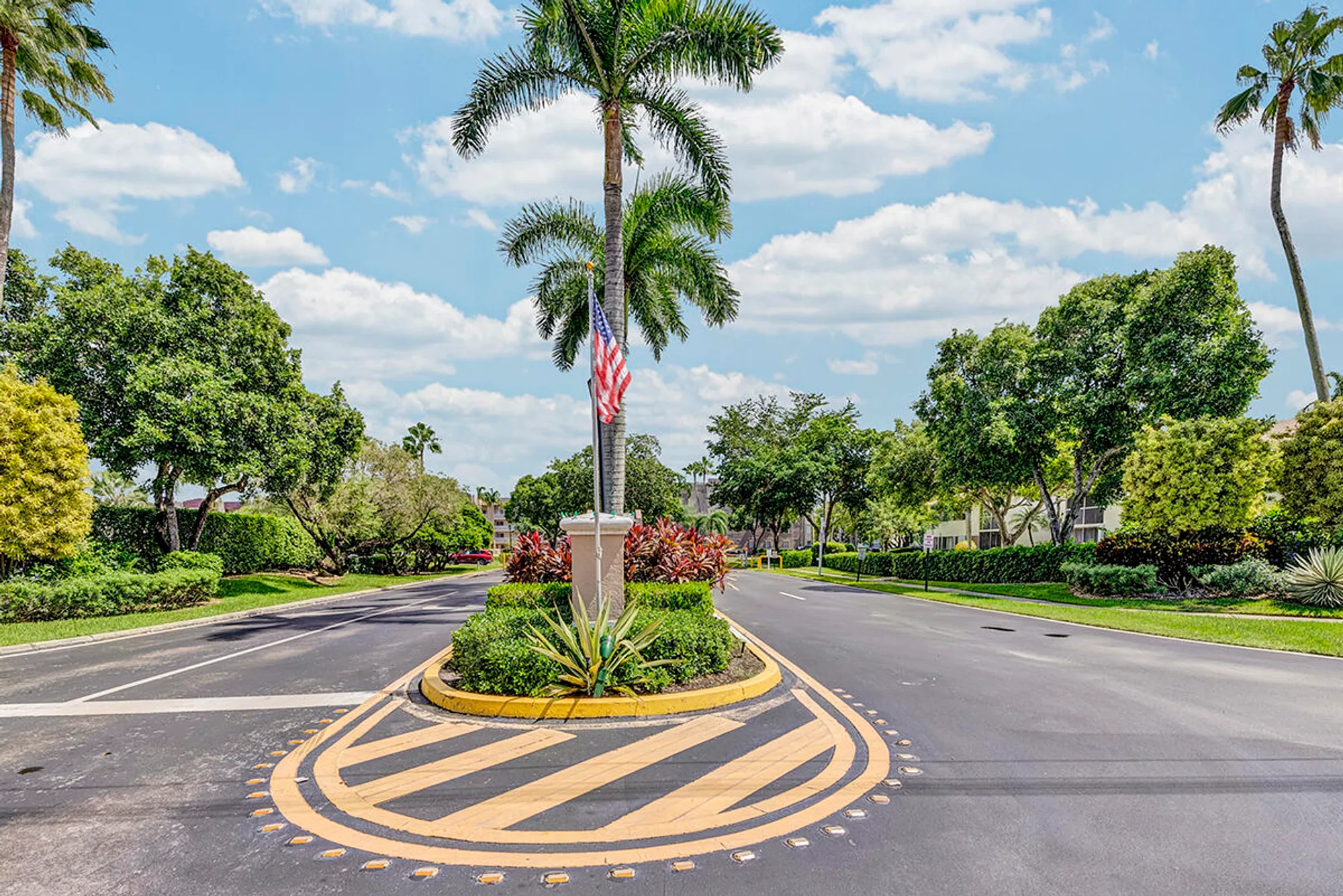 Property Slideshow image 32 of 39 | 7562 trent dr 306, Tamarac, FL, 33321