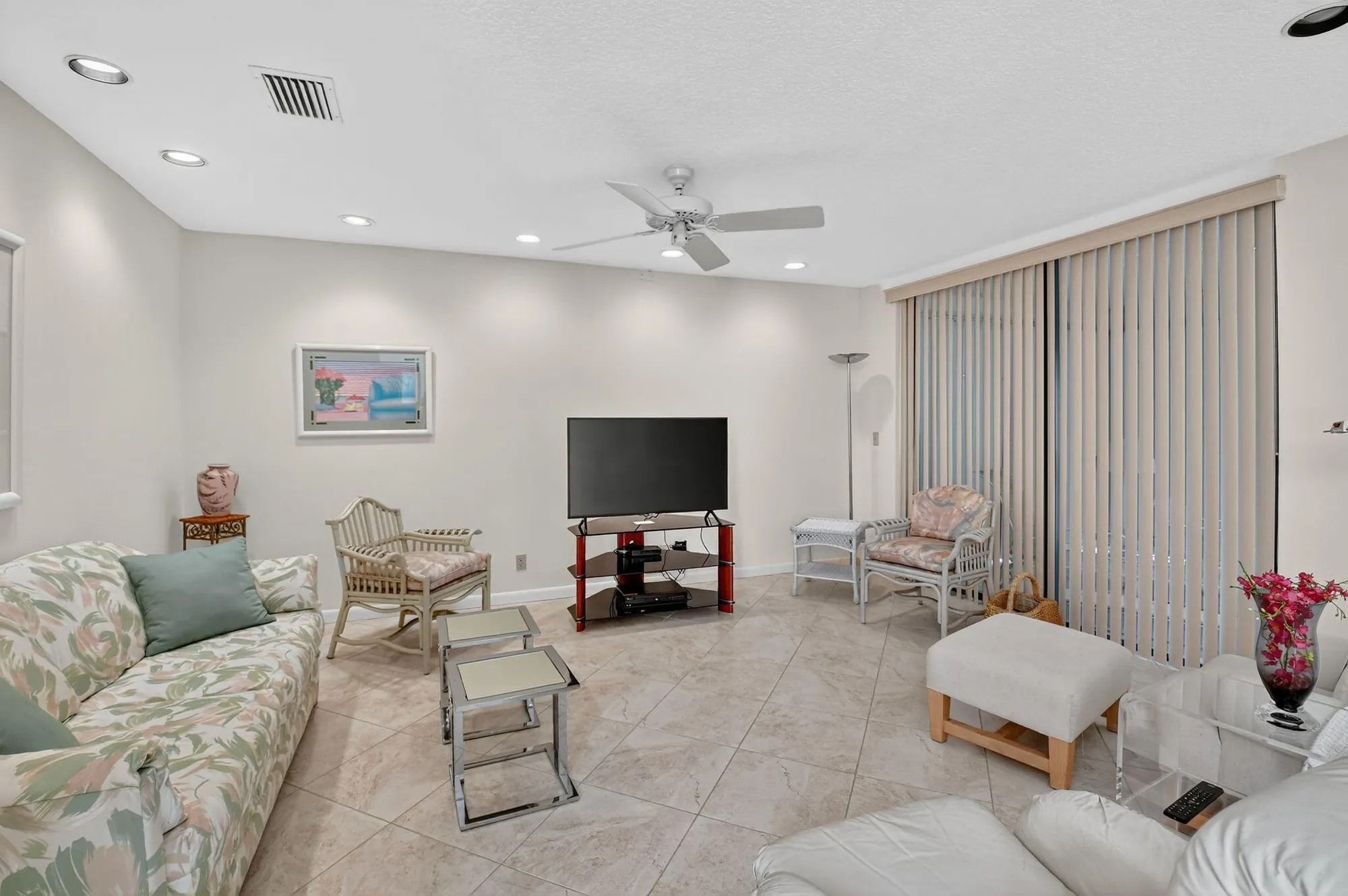 Property Slideshow image 22 of 59 | 4 eastgate dr b, Boynton Beach, FL, 33436