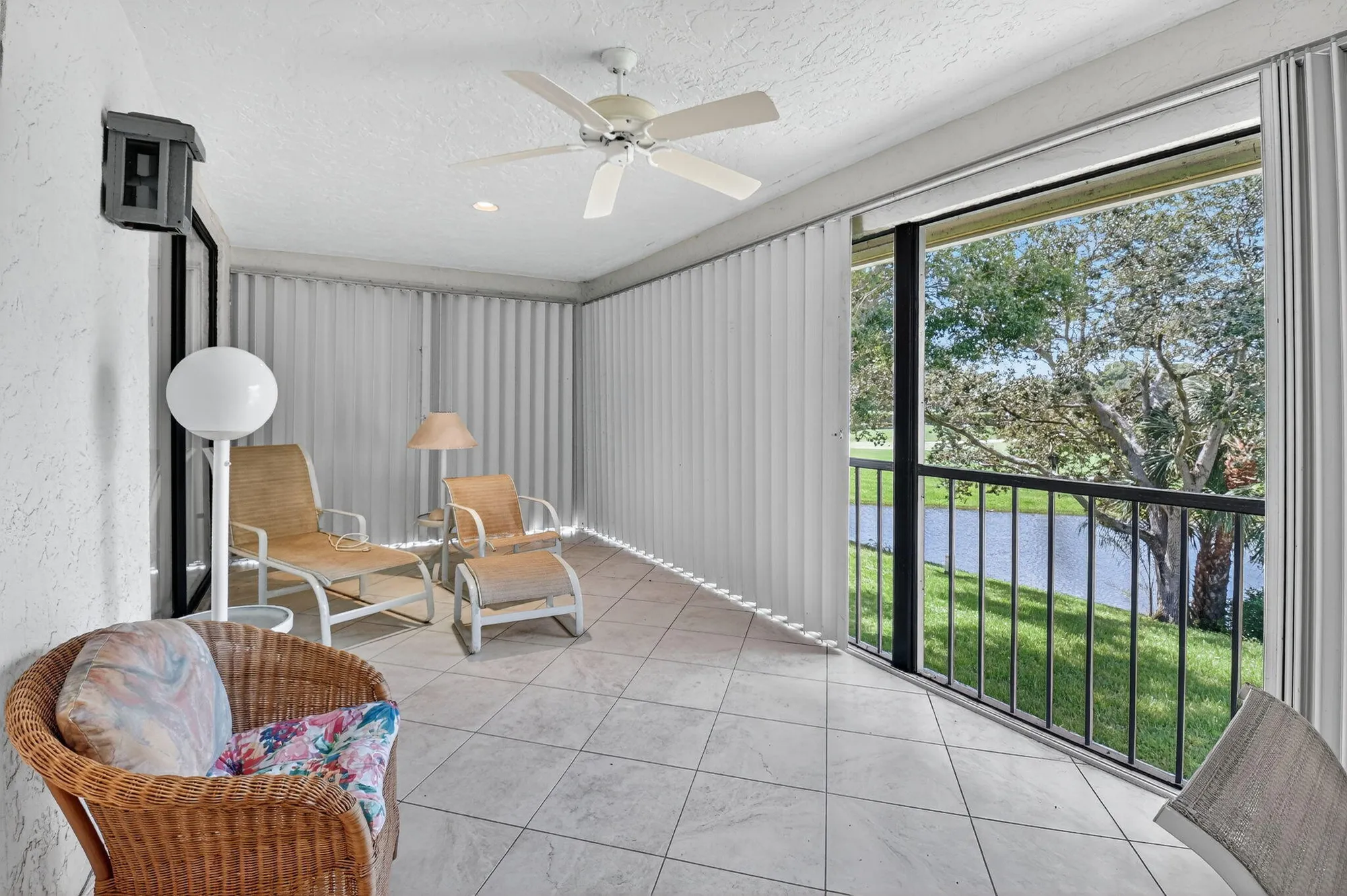 Property Slideshow image 26 of 59 | 4 eastgate dr b, Boynton Beach, FL, 33436