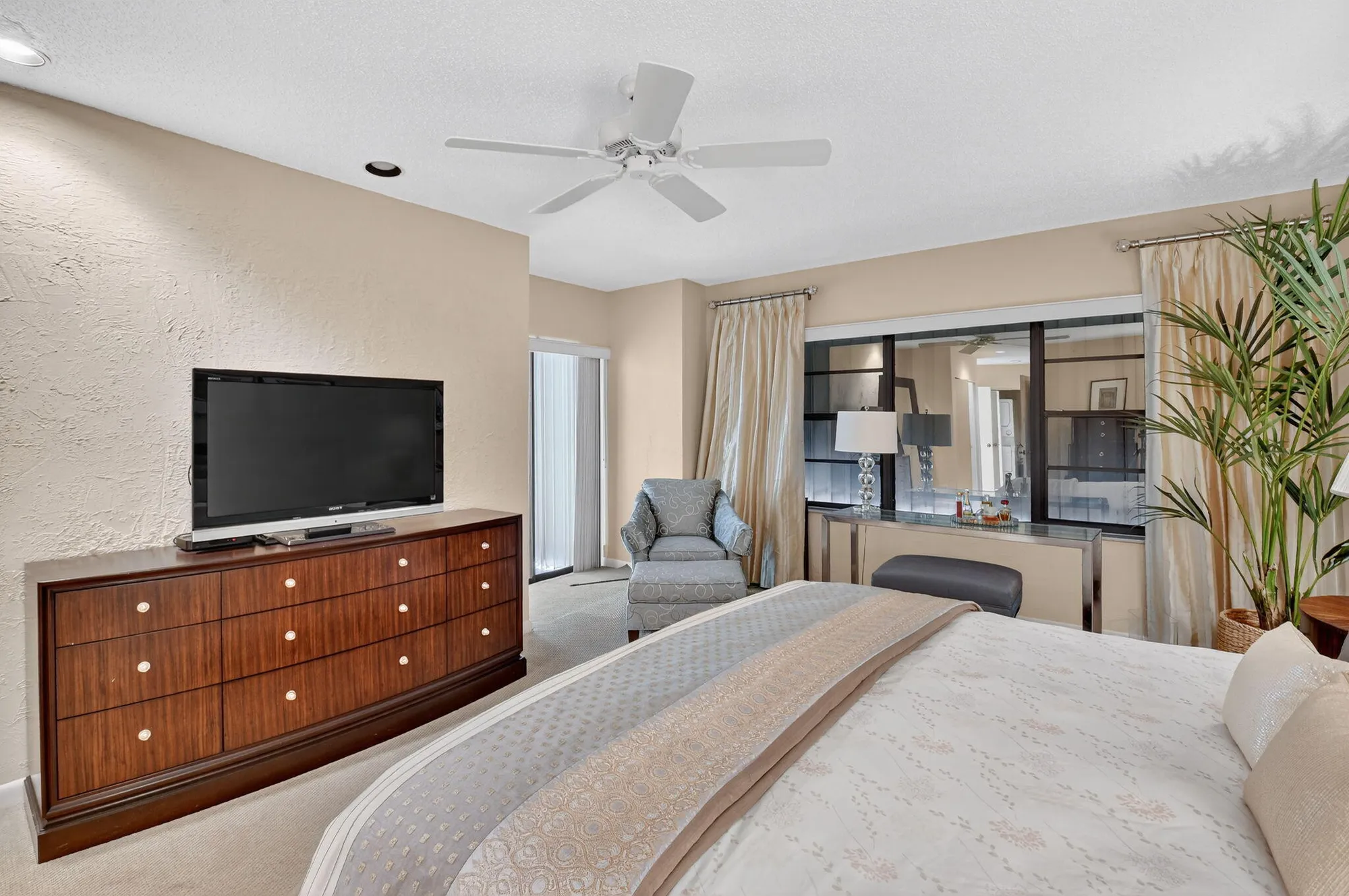 Property Slideshow image 31 of 59 | 4 eastgate dr b, Boynton Beach, FL, 33436