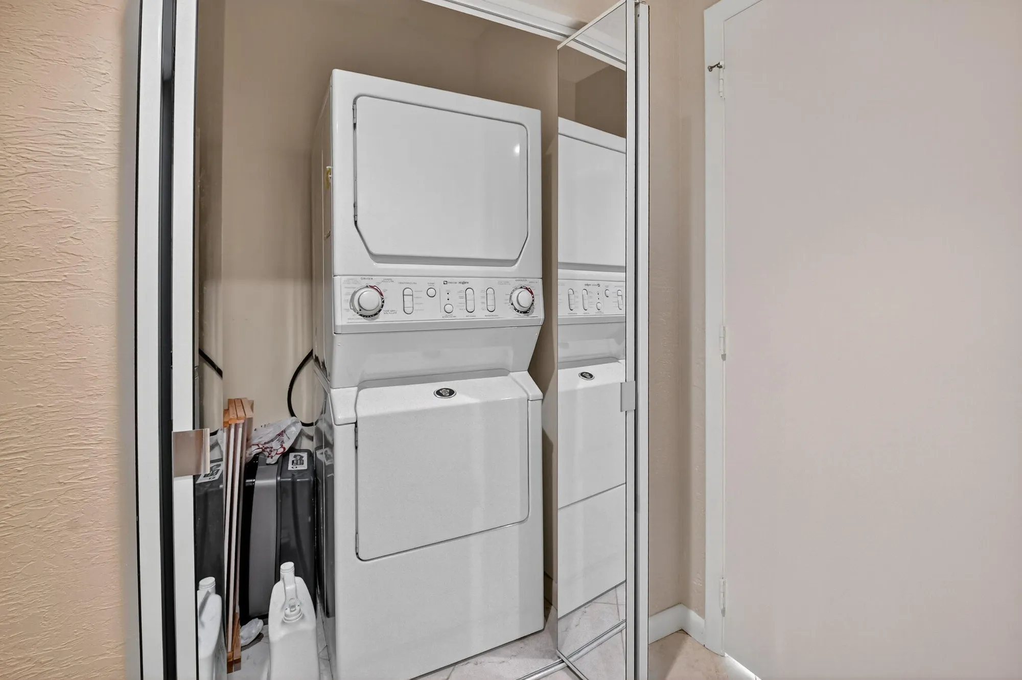 Property Slideshow image 40 of 59 | 4 eastgate dr b, Boynton Beach, FL, 33436