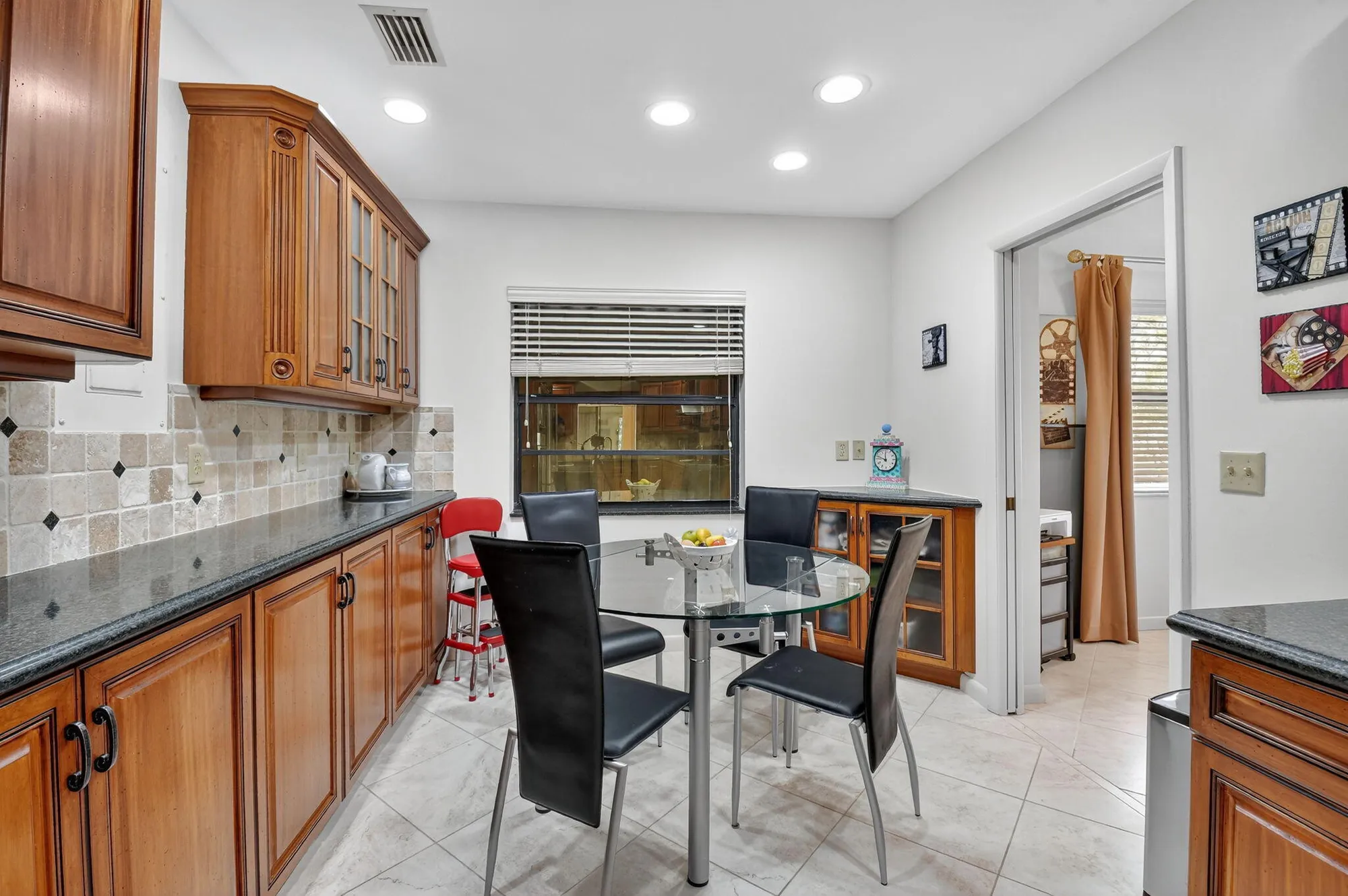 Property Slideshow image 13 of 59 | 4 eastgate dr b, Boynton Beach, FL, 33436