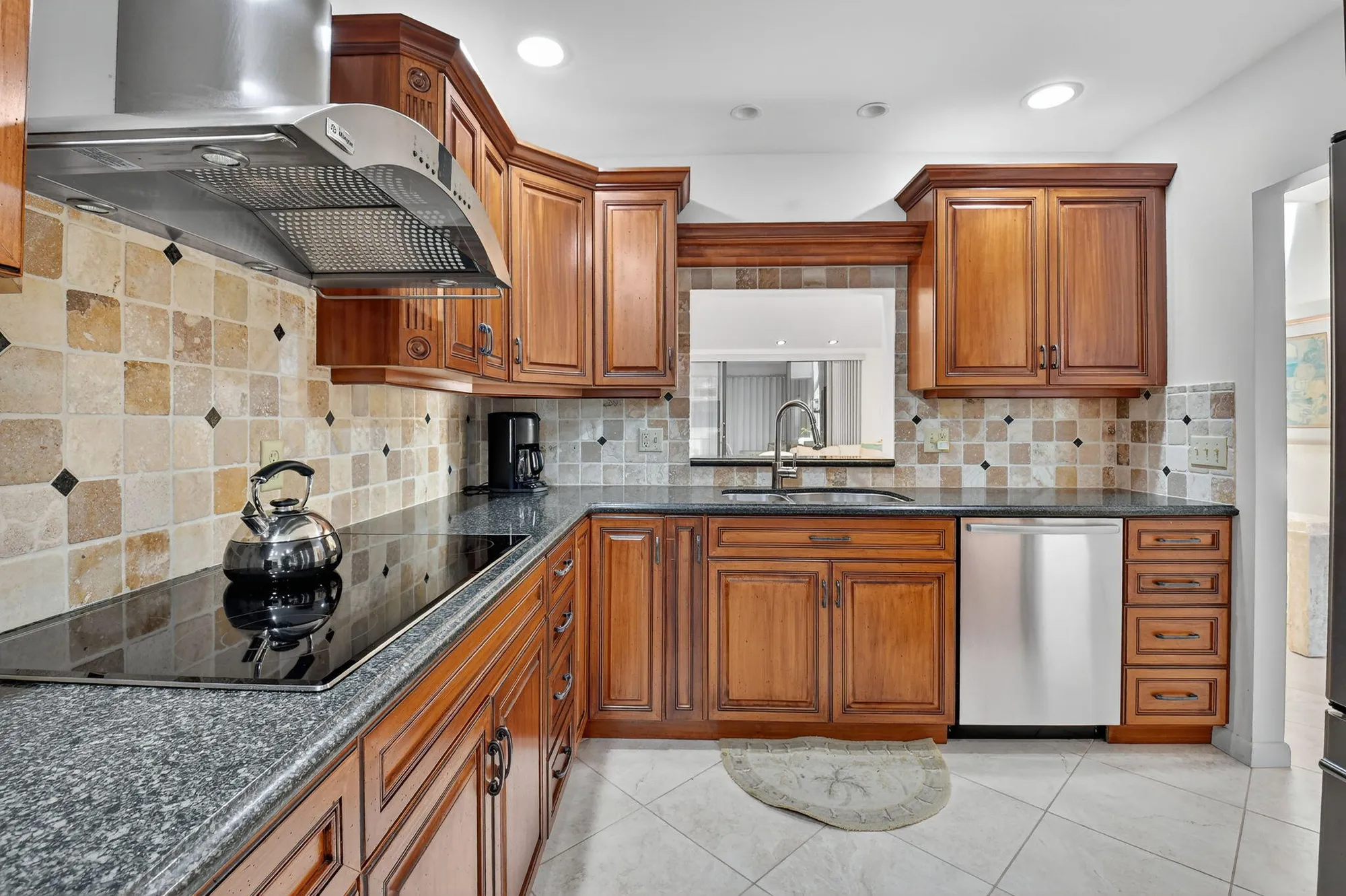 Property Slideshow image 9 of 59 | 4 eastgate dr b, Boynton Beach, FL, 33436