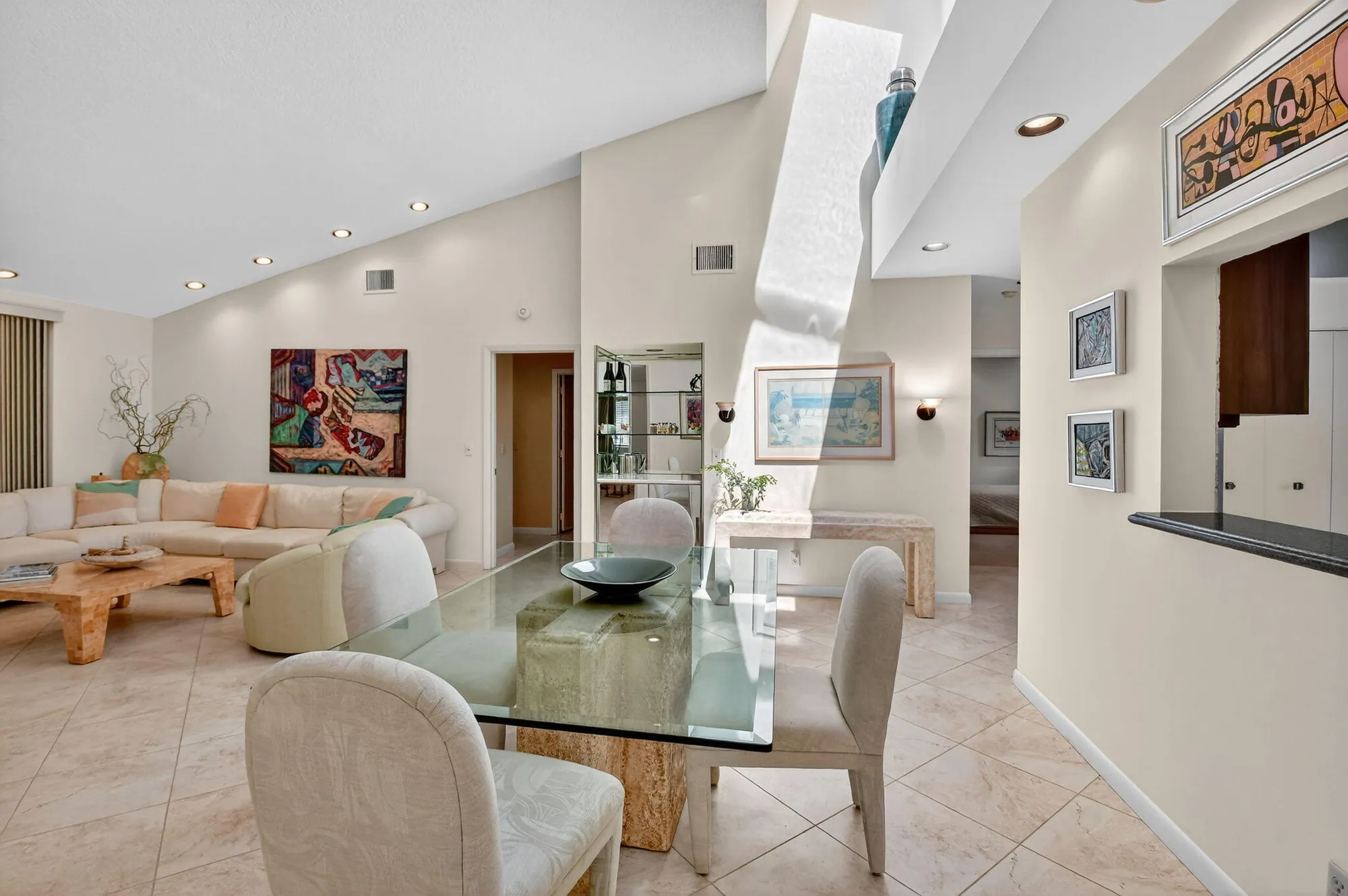 Property Slideshow image 19 of 59 | 4 eastgate dr b, Boynton Beach, FL, 33436