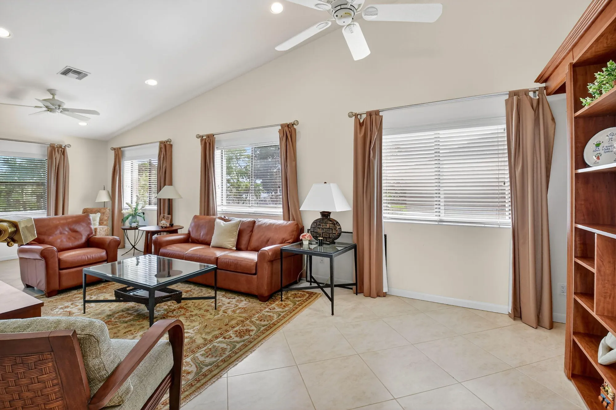 Property Slideshow image 16 of 59 | 4 eastgate dr b, Boynton Beach, FL, 33436