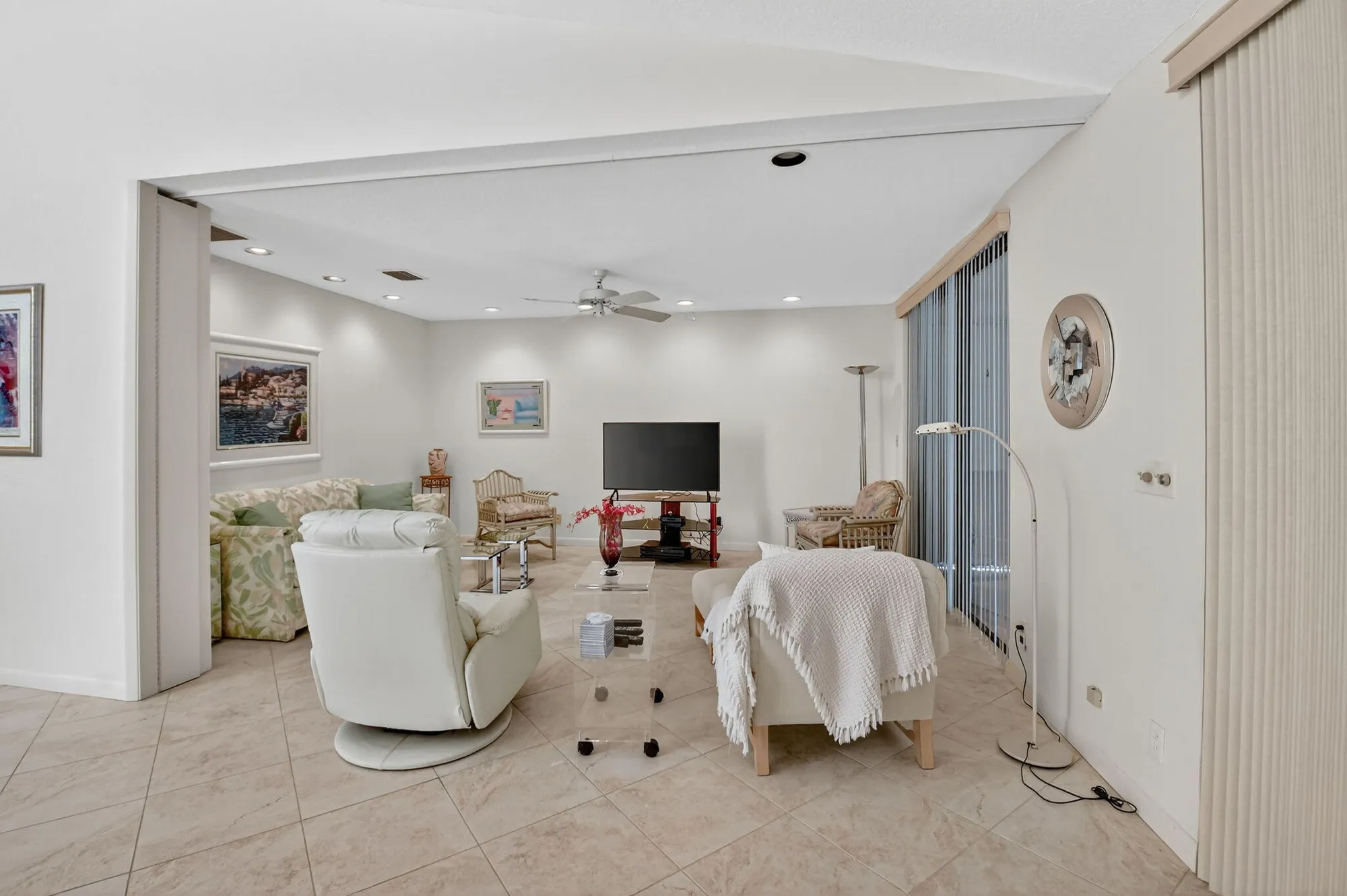 Property Slideshow image 21 of 59 | 4 eastgate dr b, Boynton Beach, FL, 33436