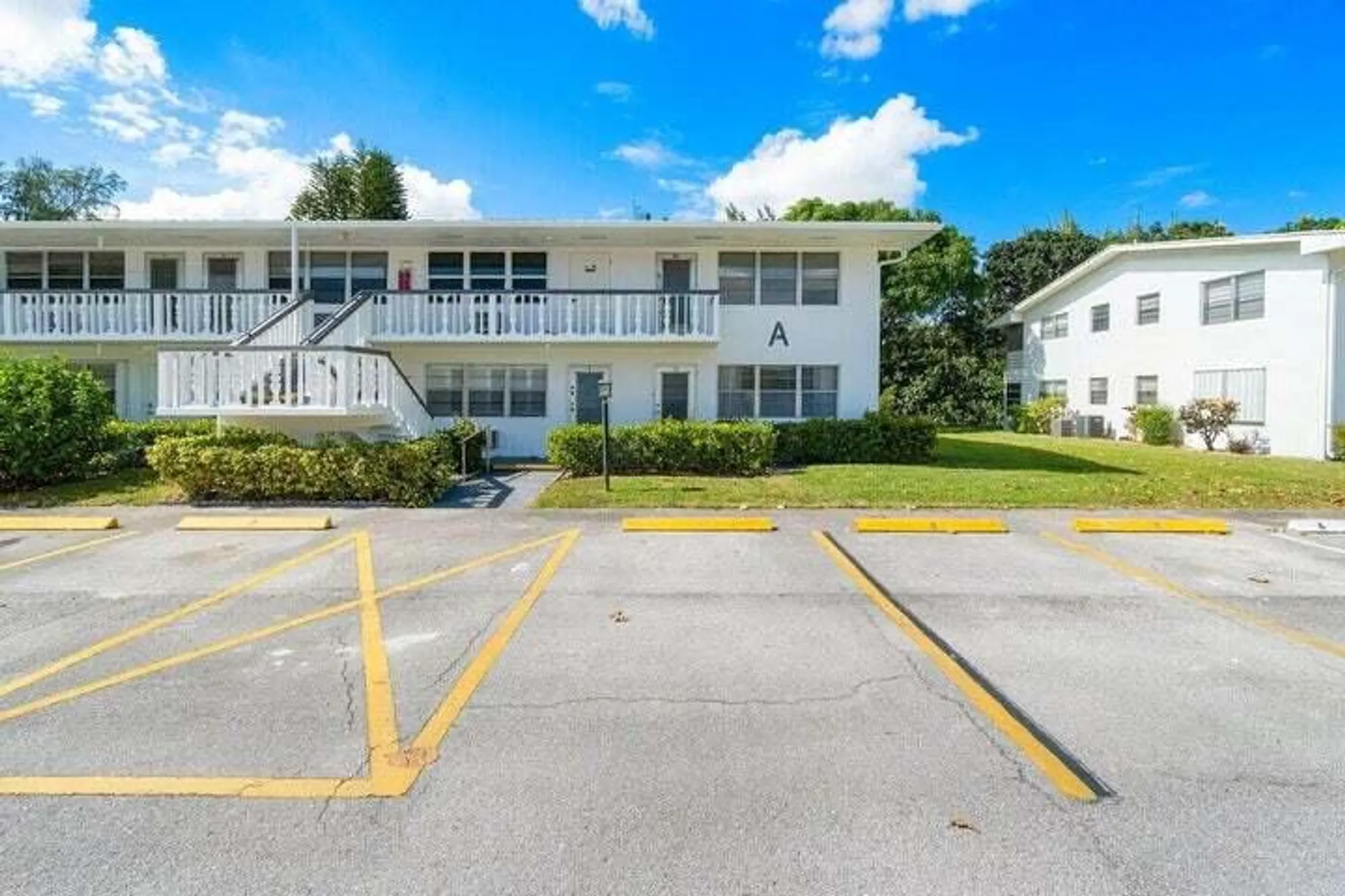 Property Slideshow image 18 of 18 | 10 windsor a a, West Palm Beach, FL, 33417