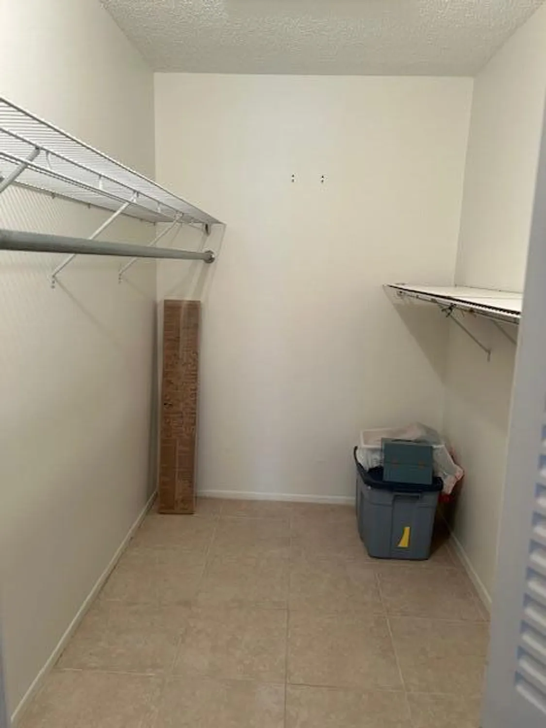 Property Slideshow image 19 of 41 | 131 lake gloria dr, West Palm Beach, FL, 33411