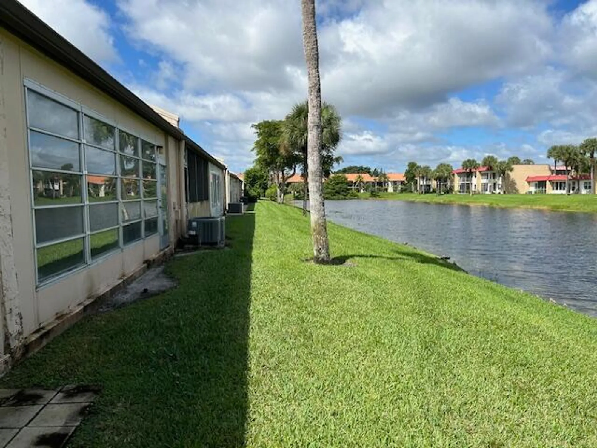 Property Slideshow image 22 of 41 | 131 lake gloria dr, West Palm Beach, FL, 33411