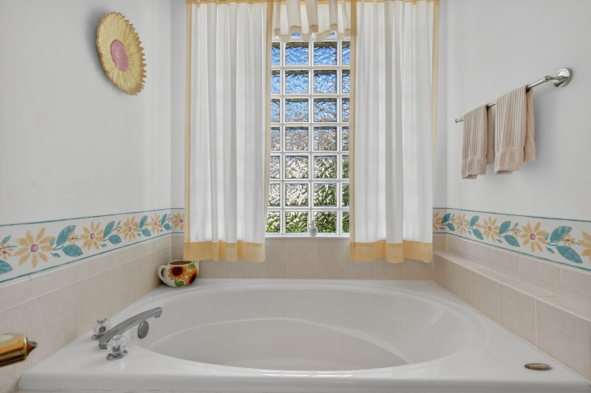 Property Slideshow image 18 of 41 | 9160 bay point cir, West Palm Beach, FL, 33411