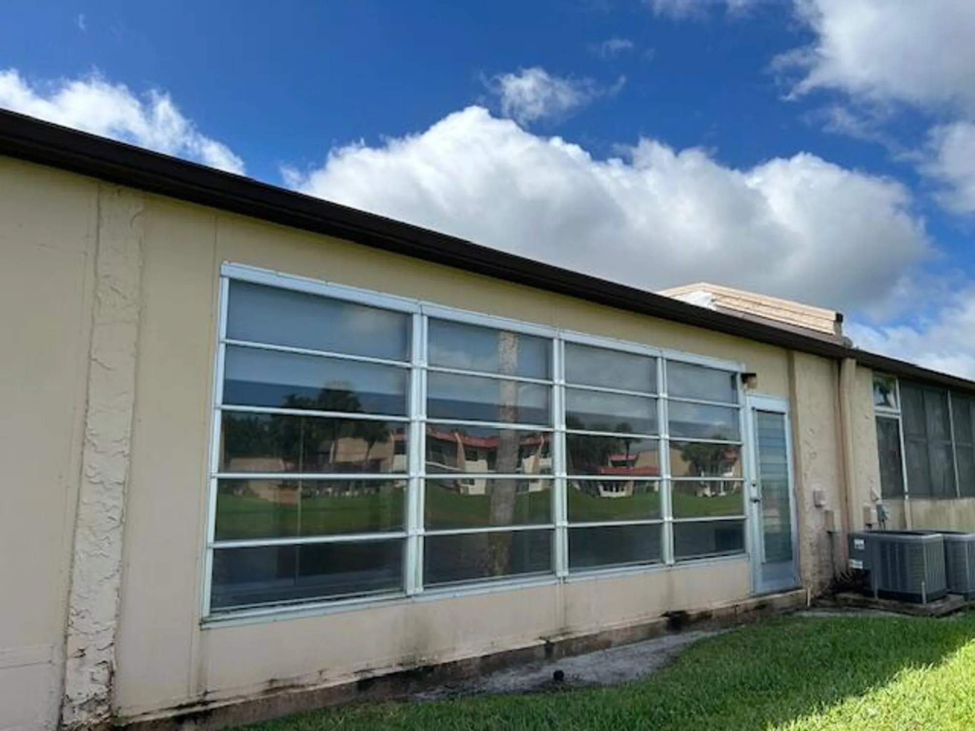 Property Slideshow image 23 of 41 | 131 lake gloria dr, West Palm Beach, FL, 33411