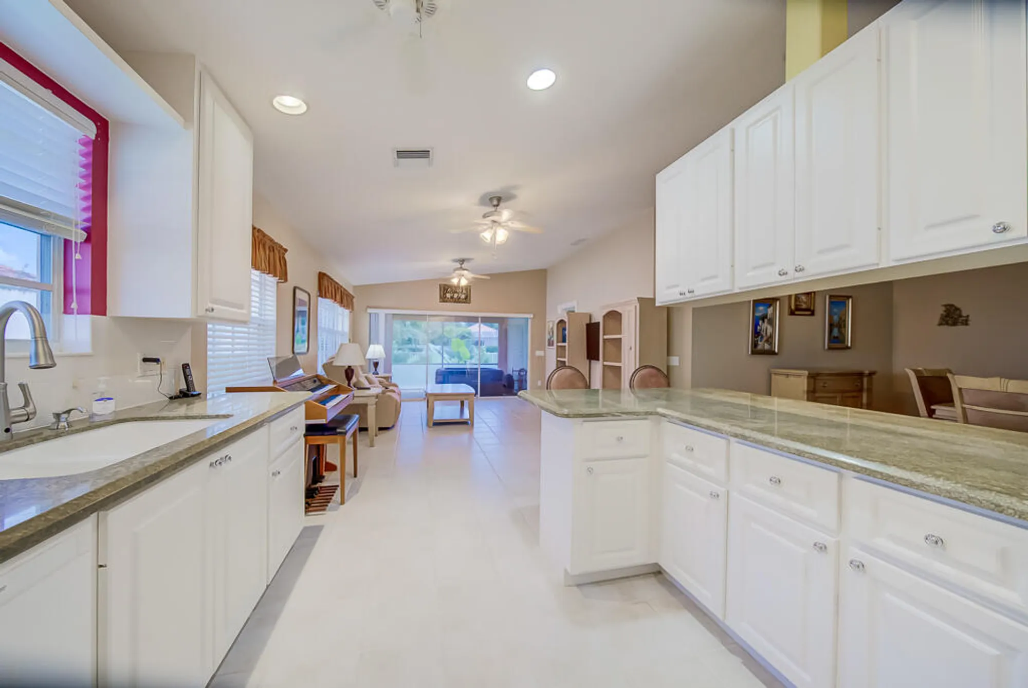 Property Slideshow image 12 of 45 | 2708 livingston ln, West Palm Beach, FL, 33411
