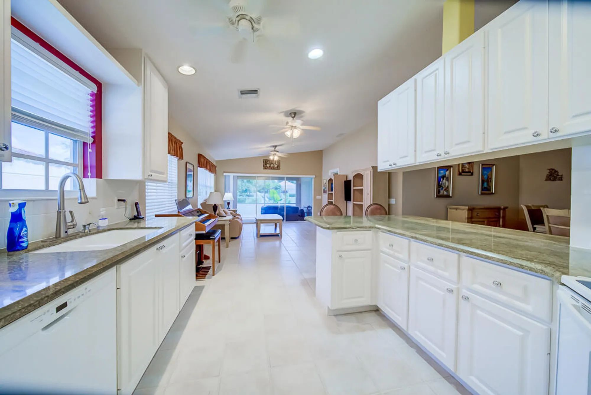 Property Slideshow image 13 of 45 | 2708 livingston ln, West Palm Beach, FL, 33411