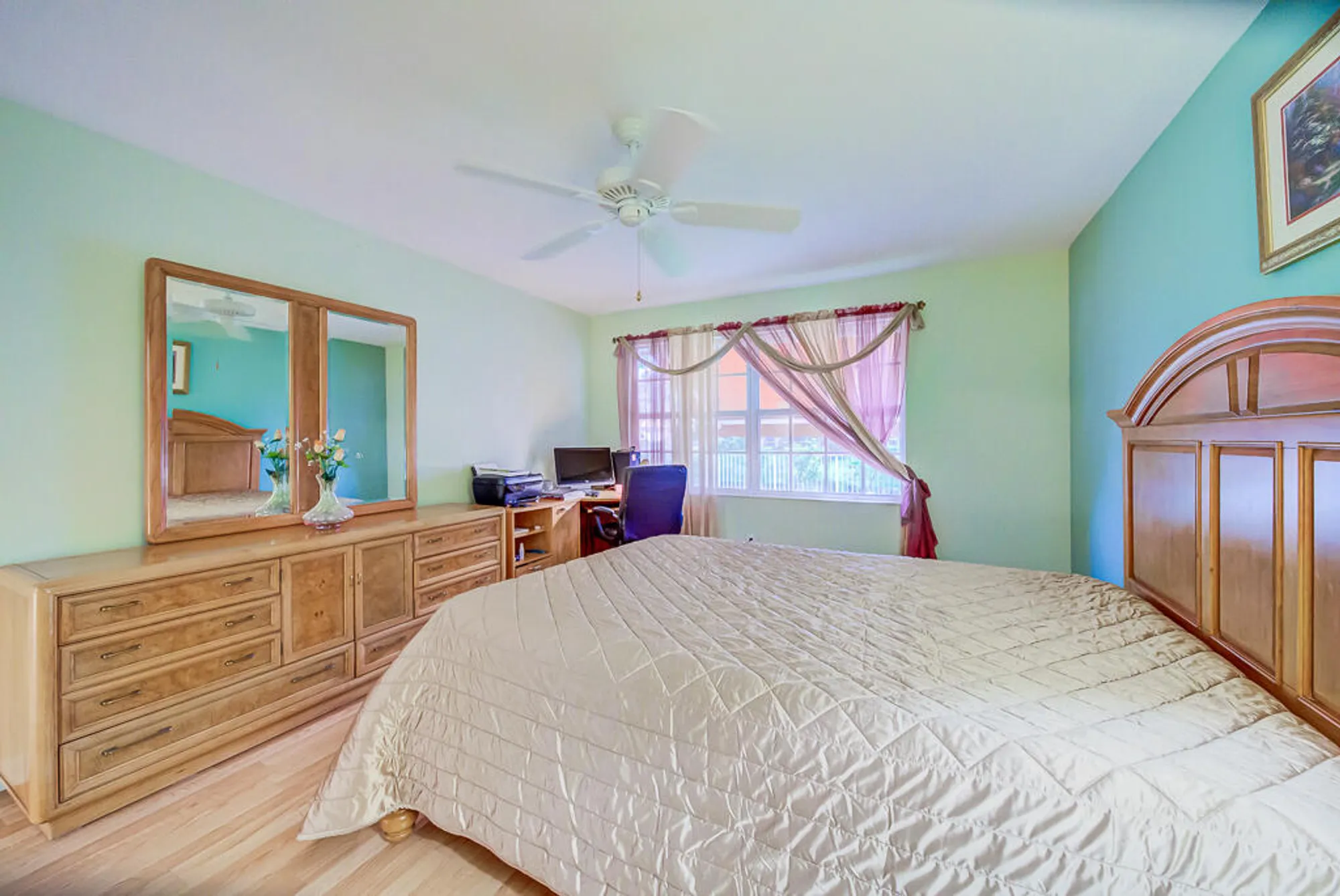 Property Slideshow image 16 of 45 | 2708 livingston ln, West Palm Beach, FL, 33411