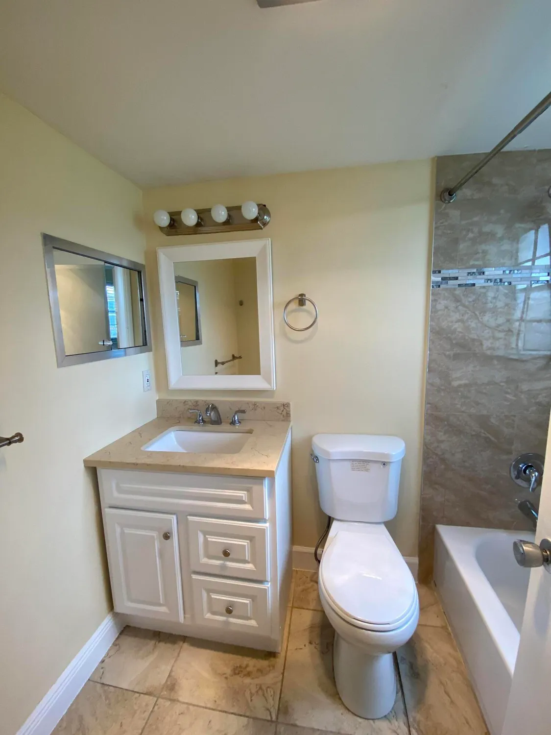 Property Slideshow image 5 of 9 | 205 salisbury i, West Palm Beach, FL, 33417