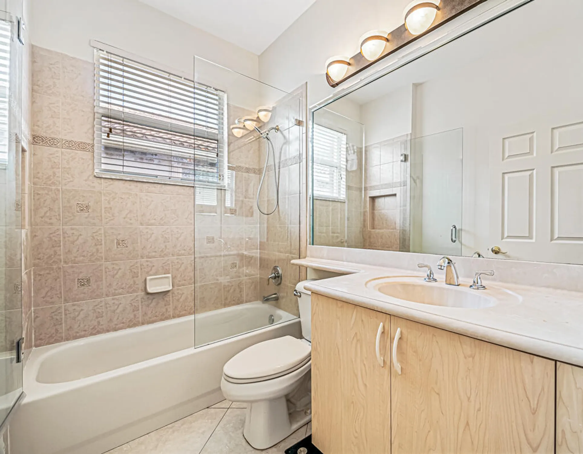 Property Slideshow image 28 of 74 | 8200 playa del sur blvd, Lake Worth, FL, 33467