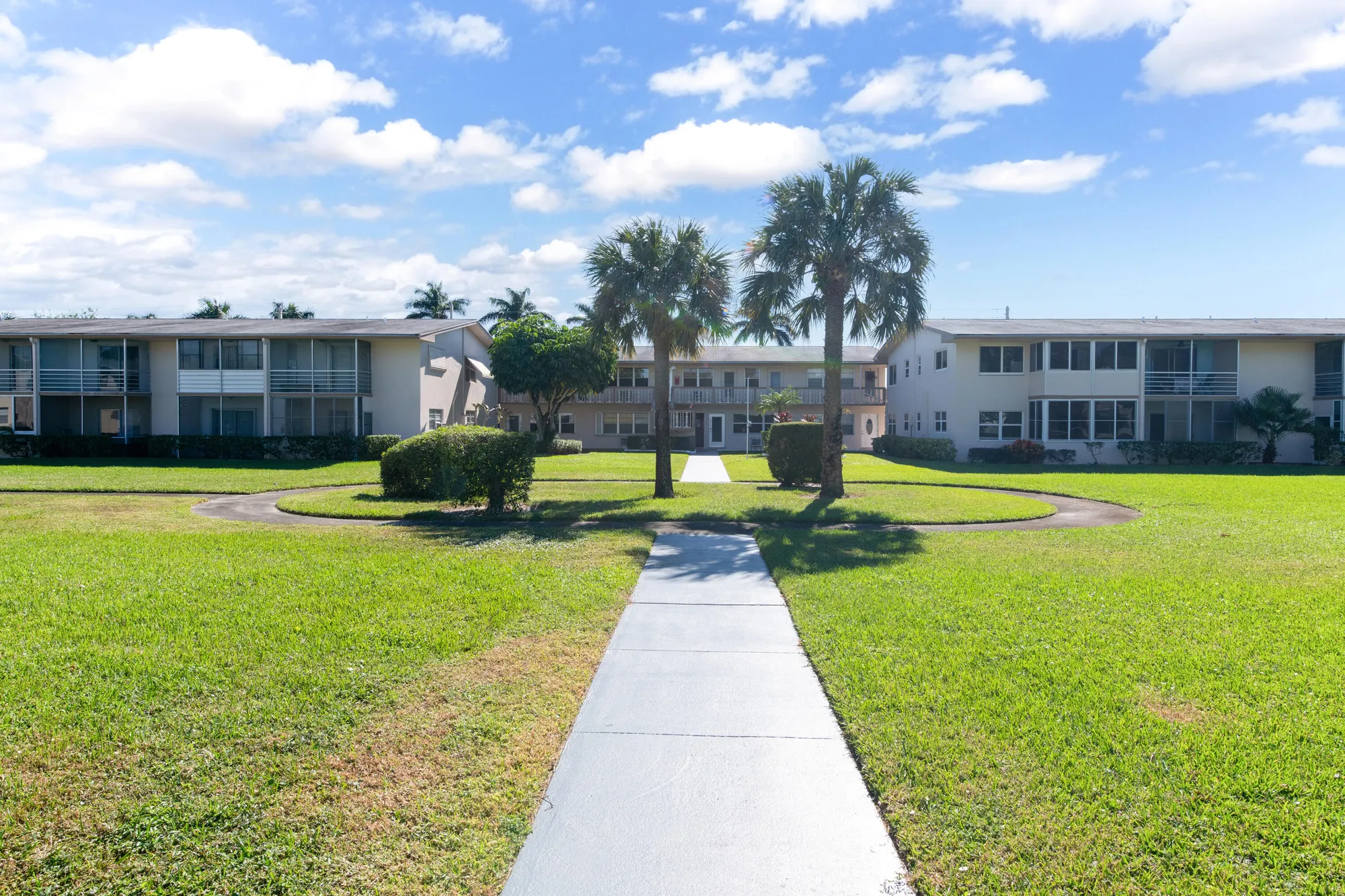 Property Slideshow image 10 of 22 | 46 waltham b # 46, West Palm Beach, FL, 33417